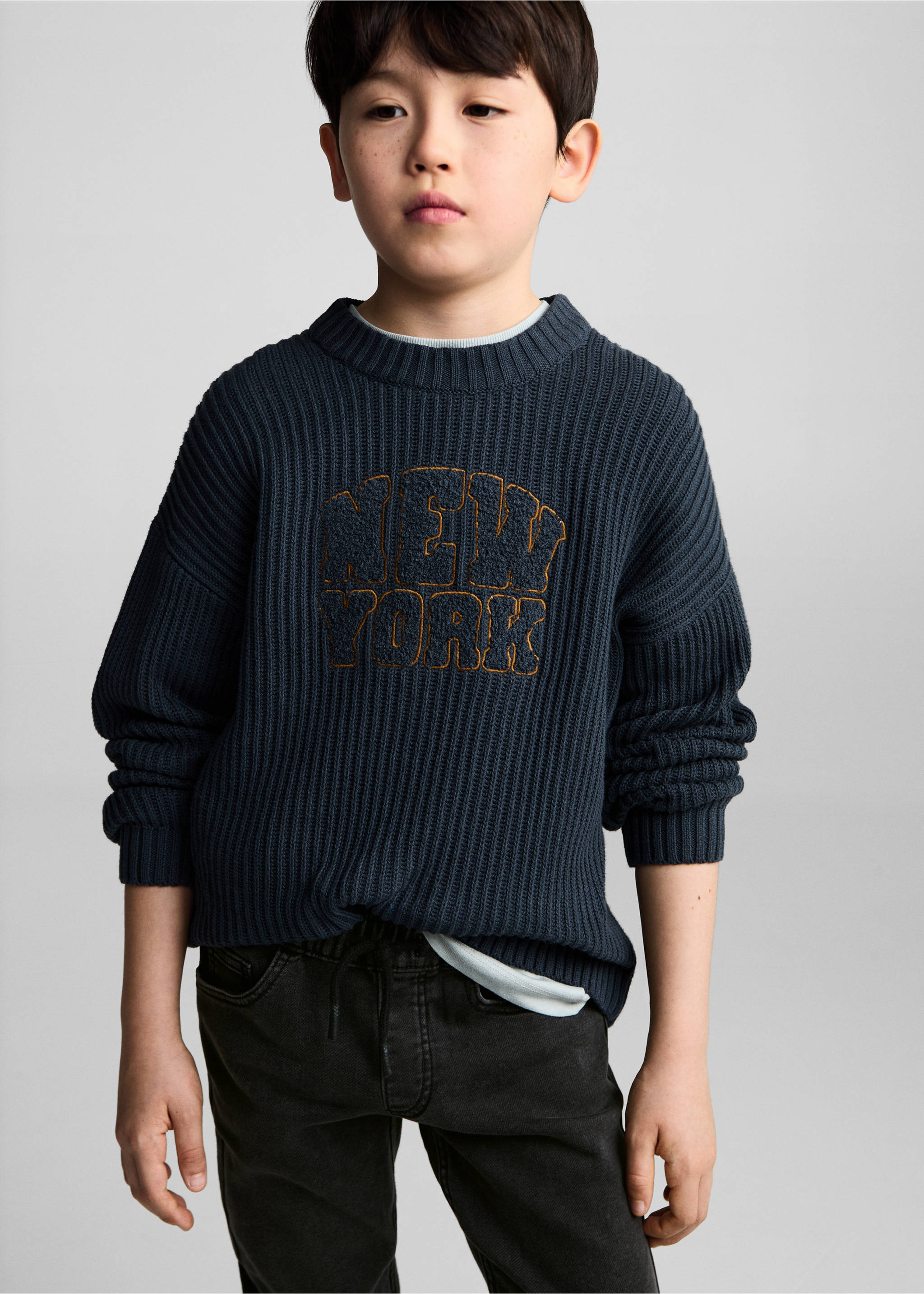 Jeans cintura elástica - Detalle del artículo 1, Denim negro. Ref: 87030622-00.