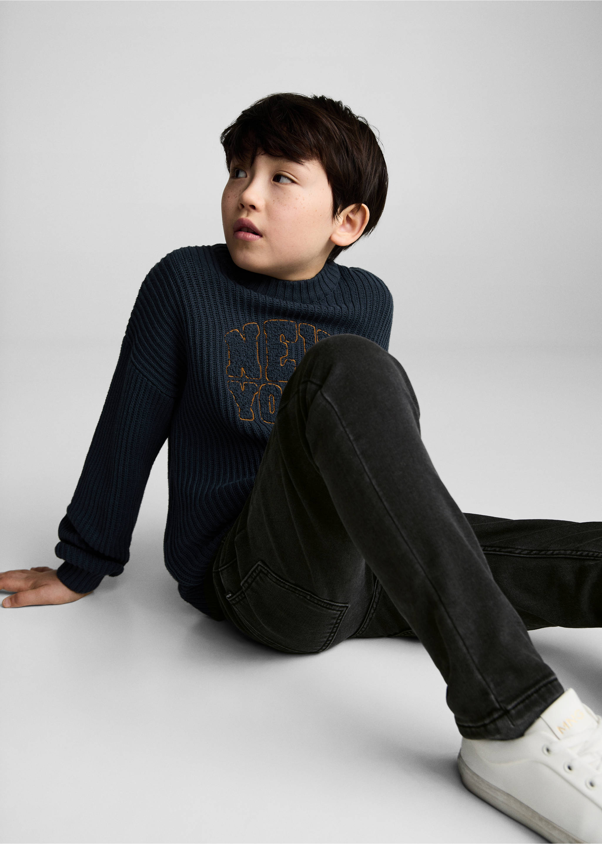 Jeans cintura elástica - Detalle del artículo 2, Denim negro. Ref: 87030622-00.