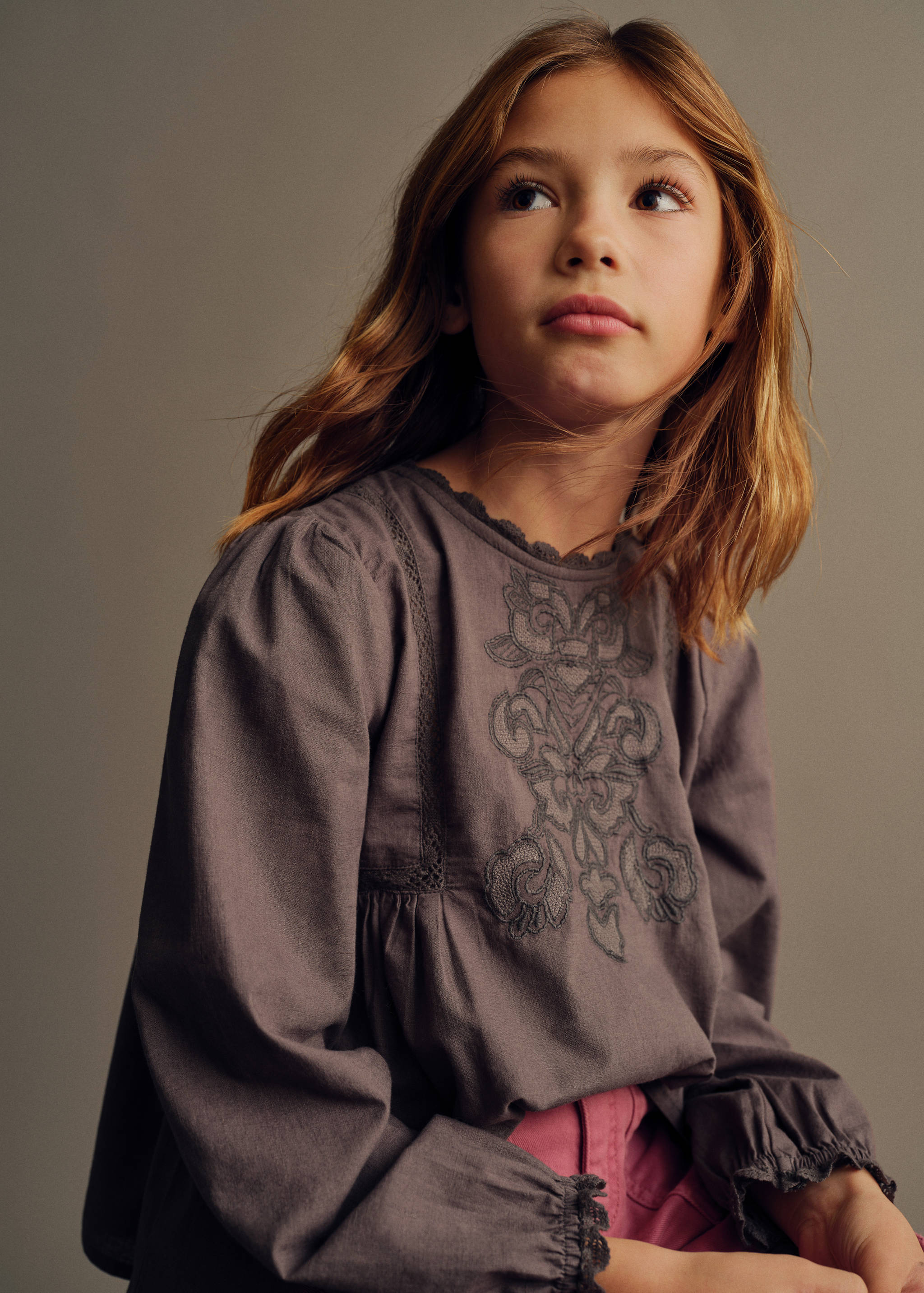 Embroidered details blouse - Medium plane