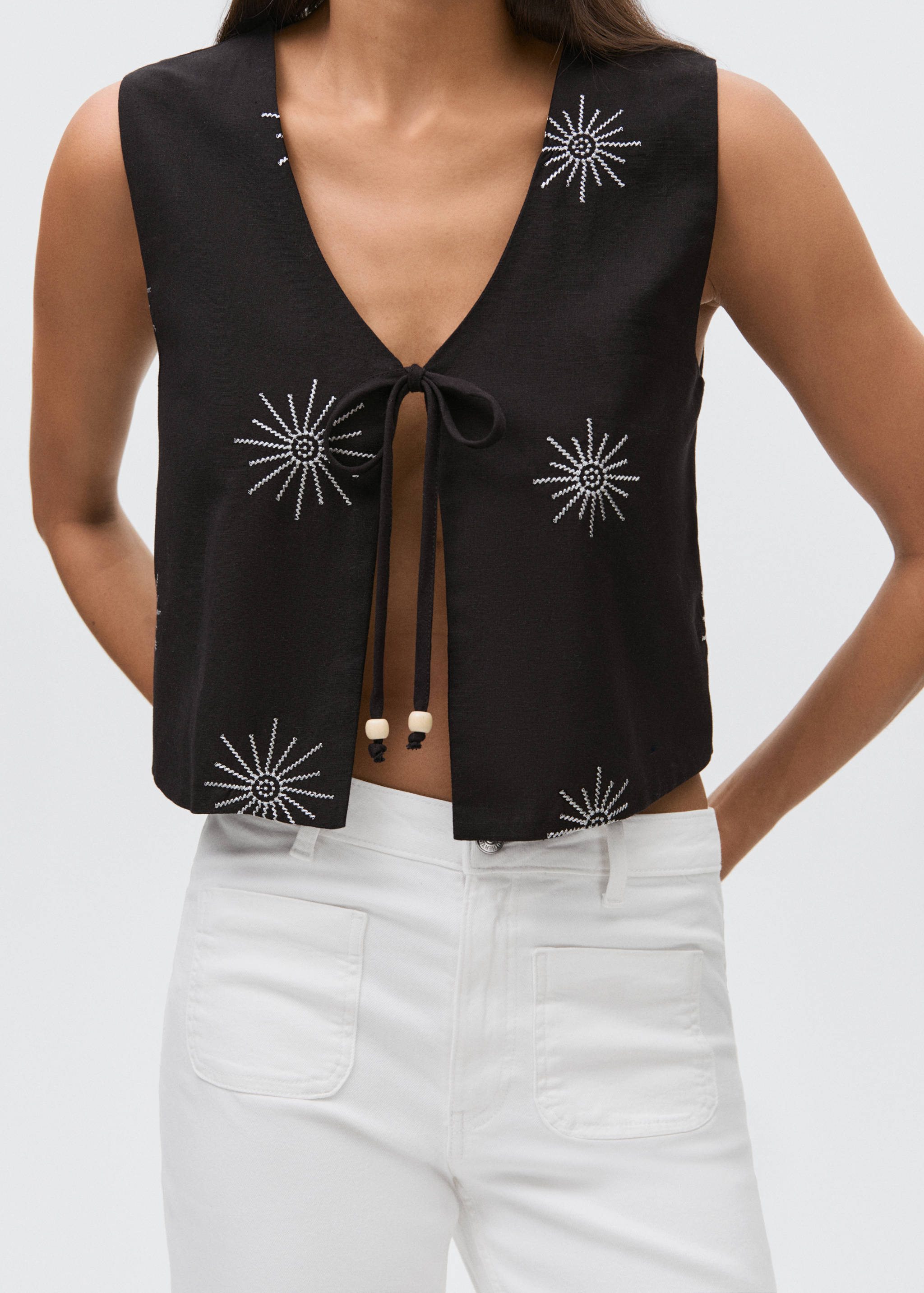 Flared jeans with pocket - Details of the article 6