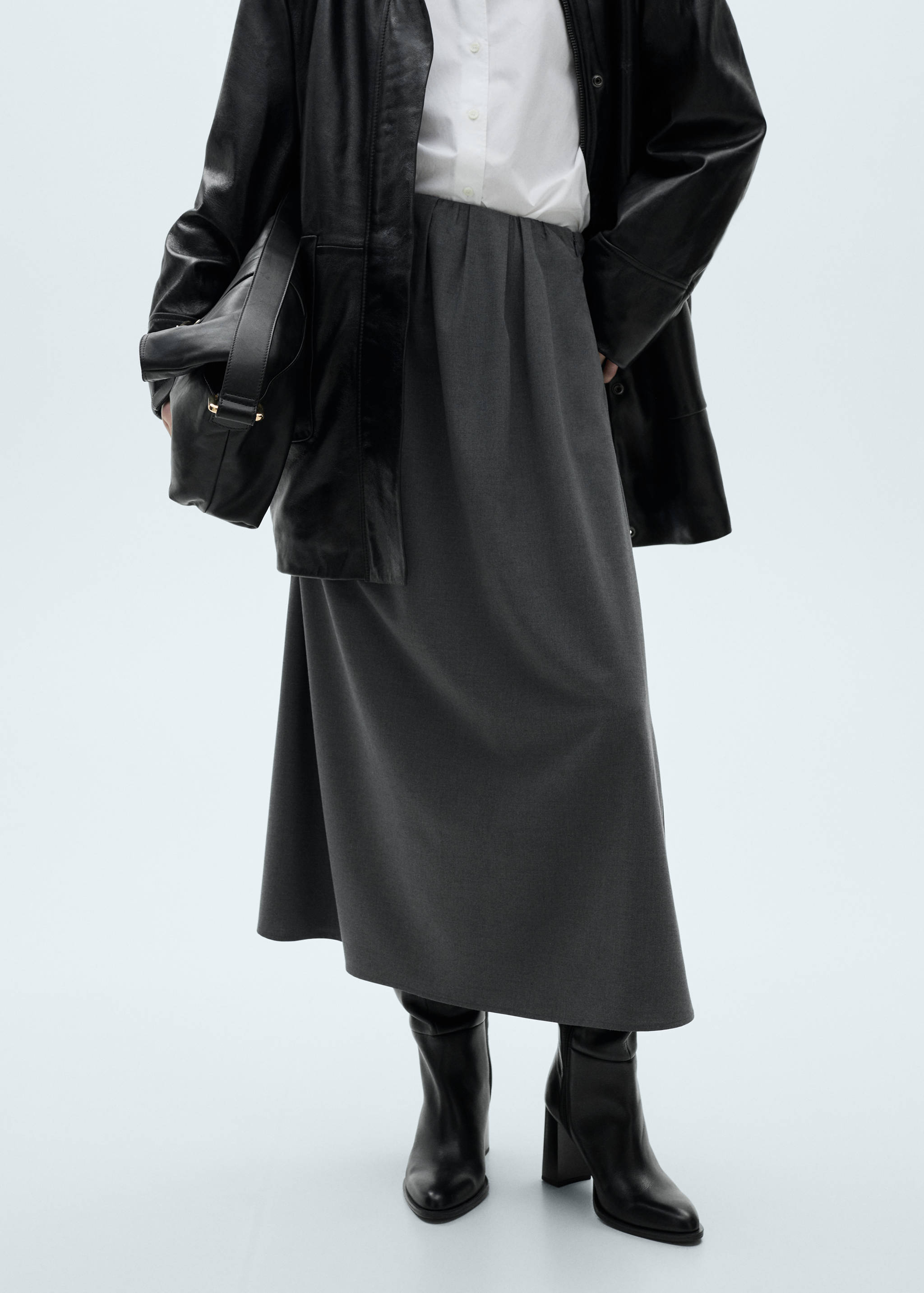 Jupe évasée plissée - Plan moyen