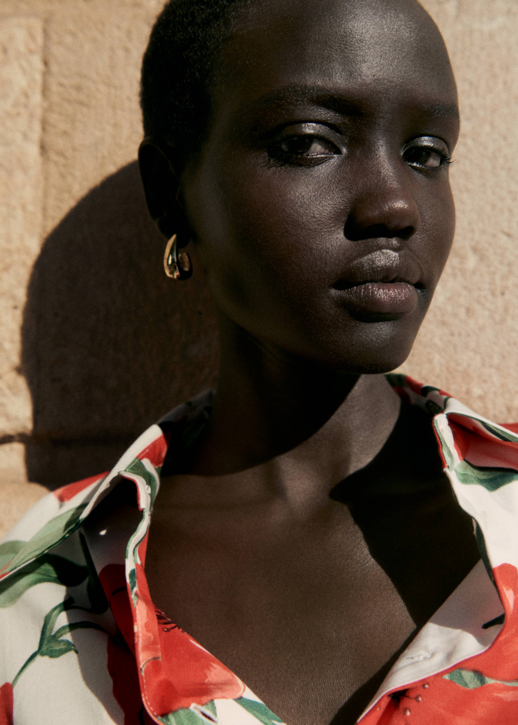 Twisted hoop earrings - General plane