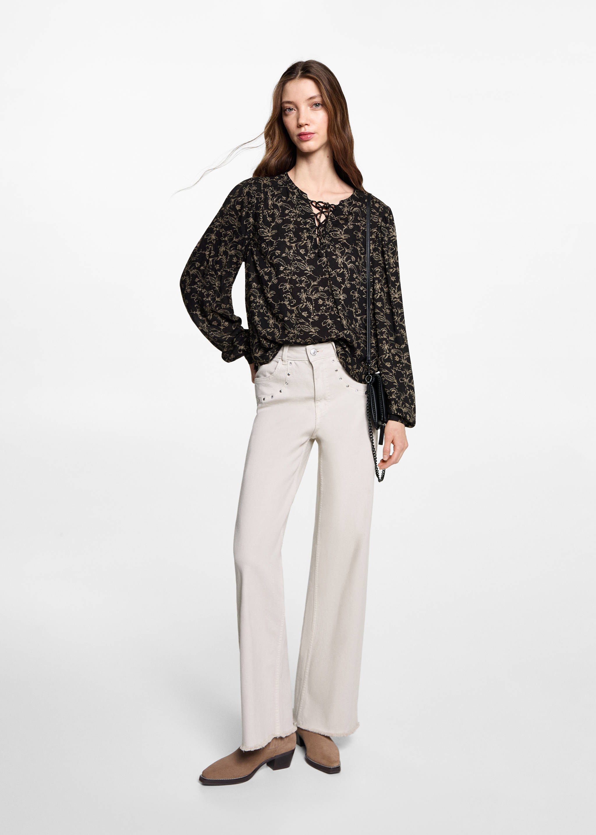 Floral print blouse - General plane