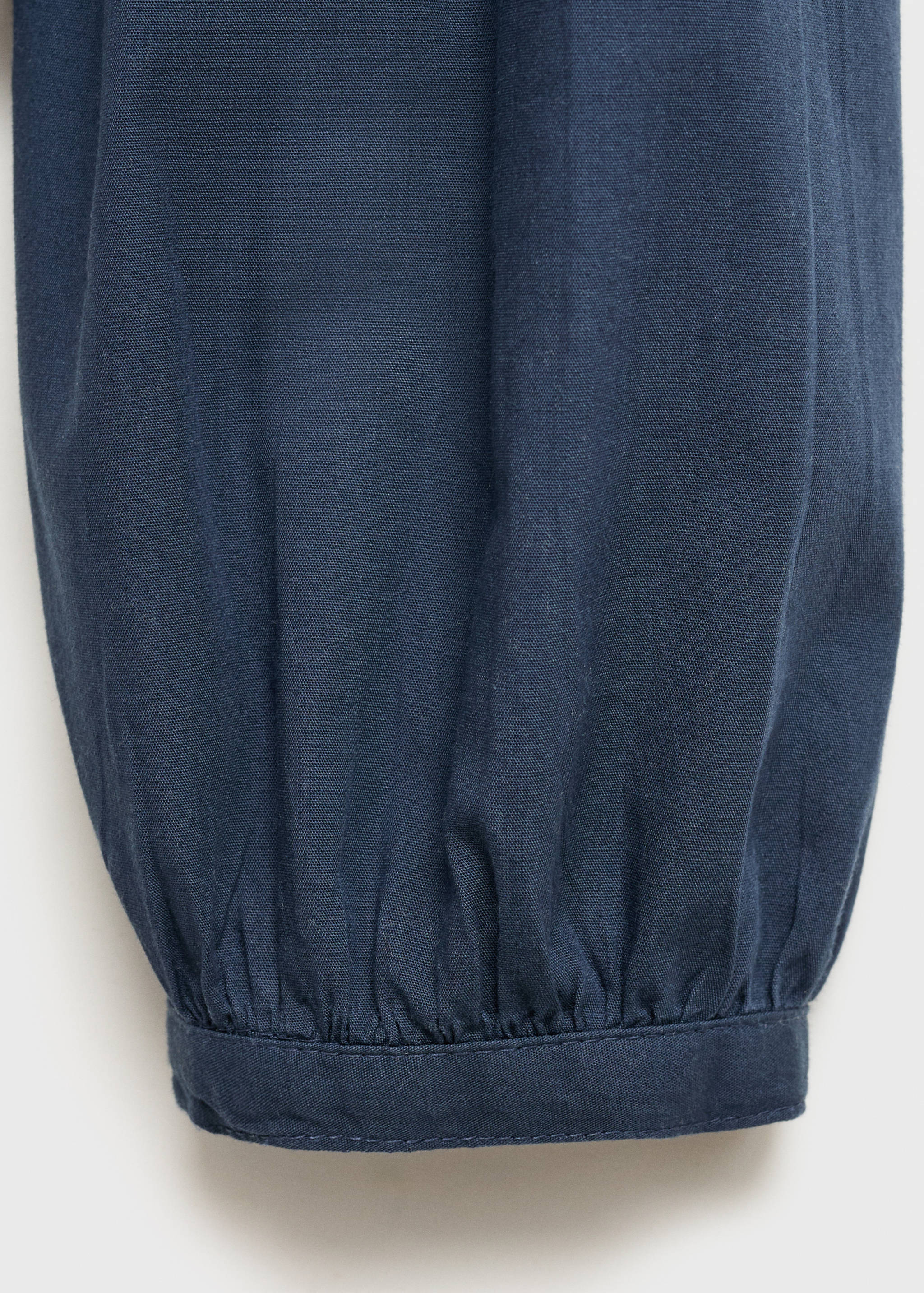 Blusa rufada com folho - Pormenor do artigo 0