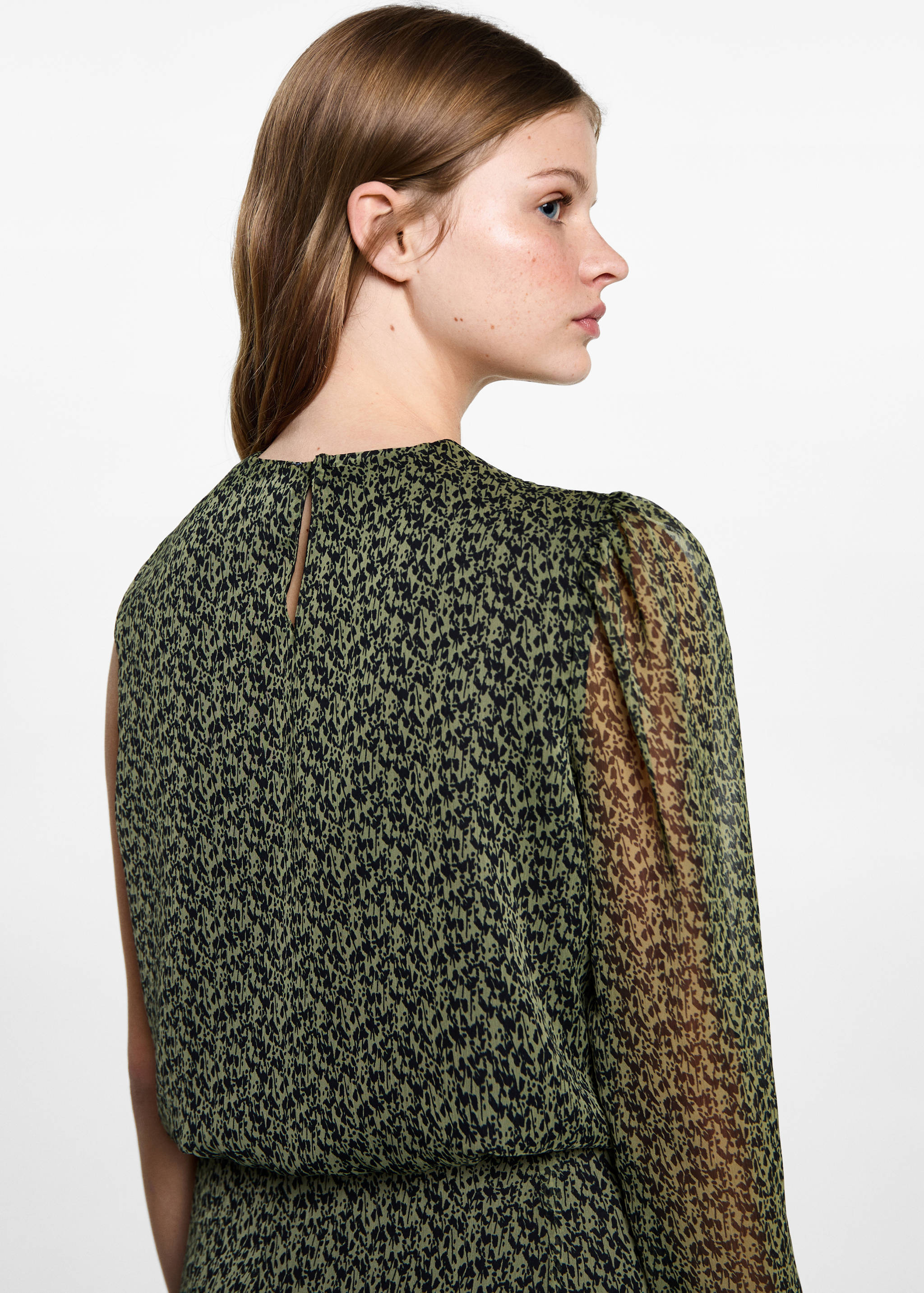 بلوزة غير متماثلة - الجهة الخلفية للمنتج