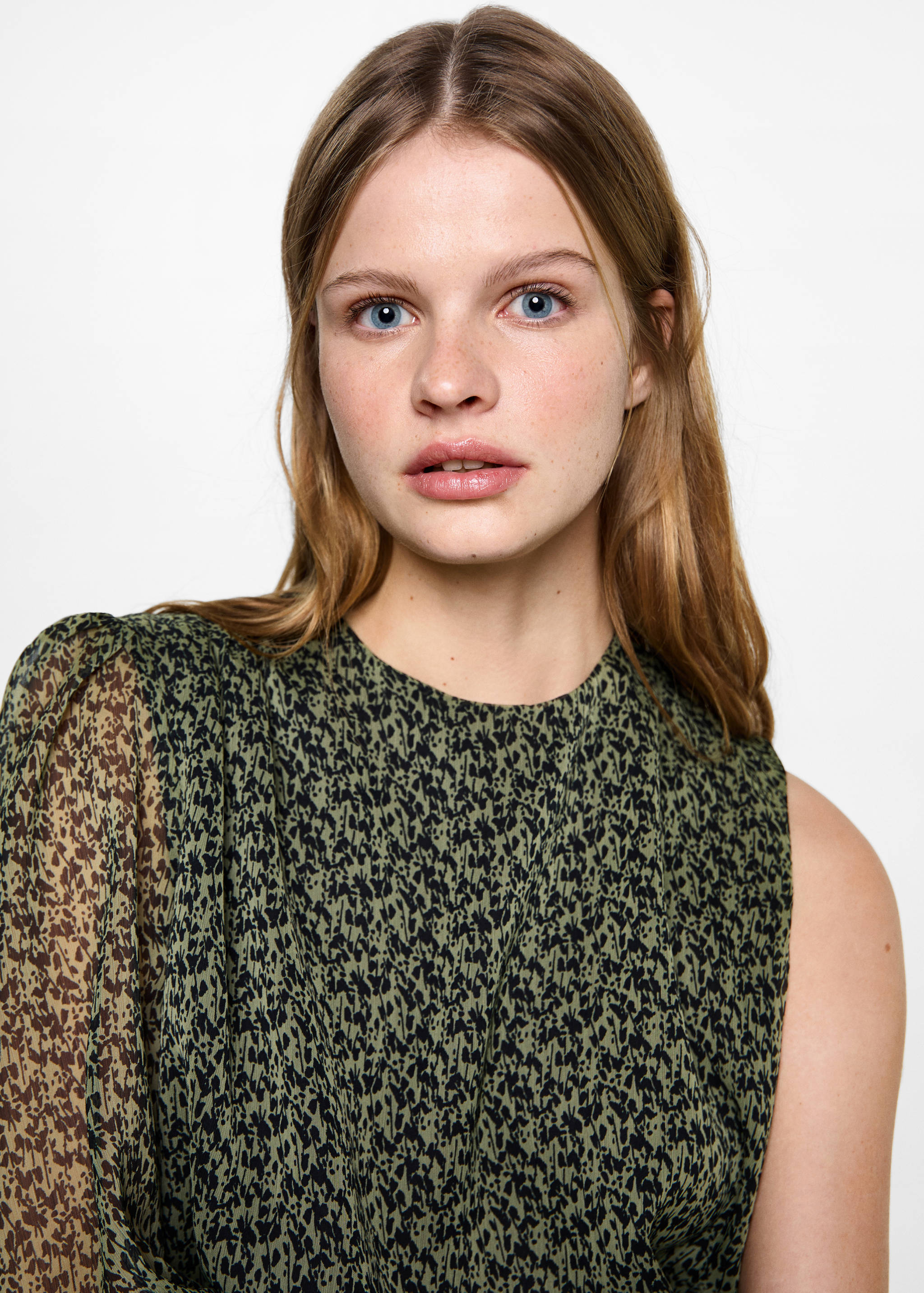 بلوزة غير متماثلة - تفاصيل المنتج 1