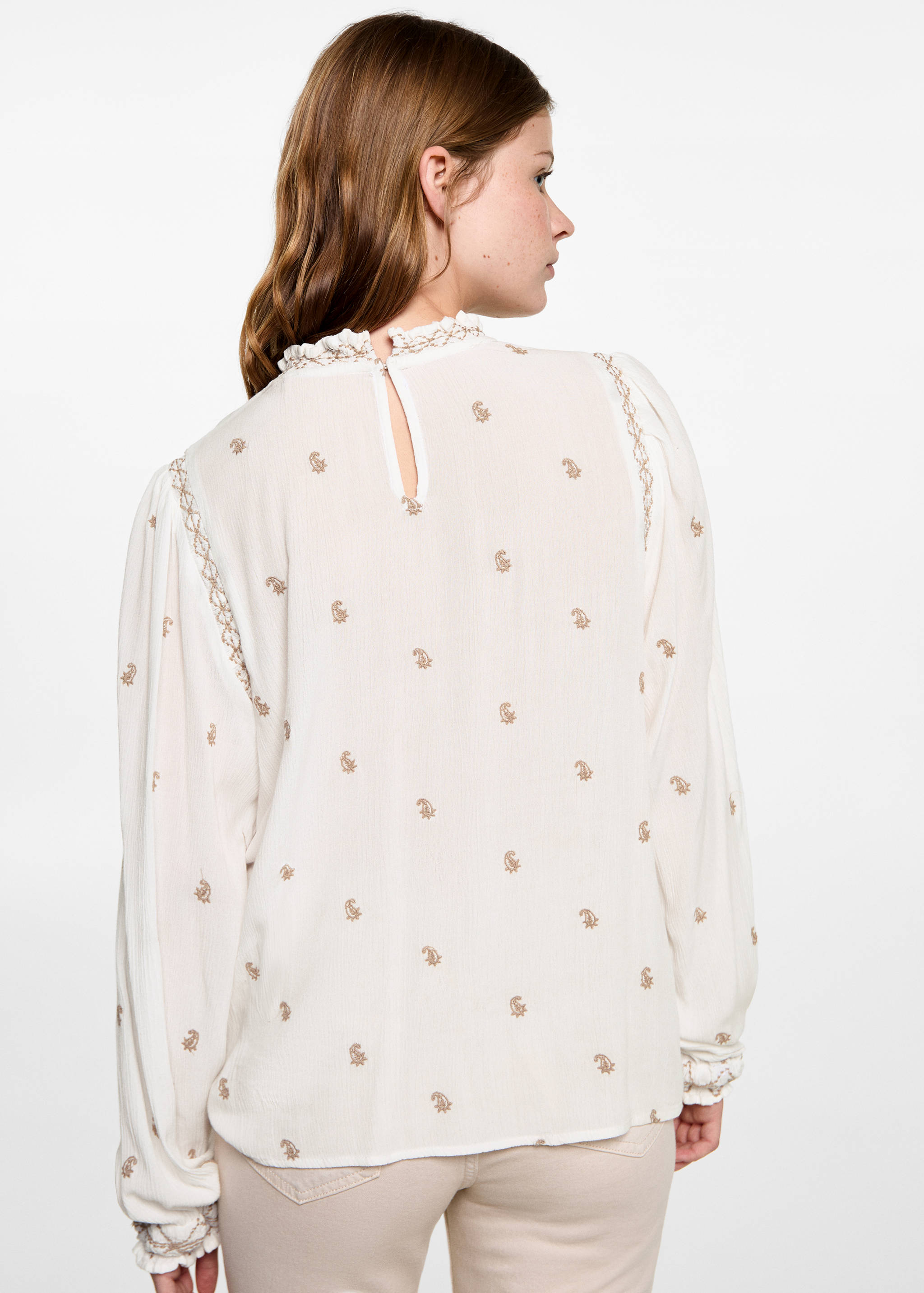 Embroidered blouse - Reverse of the article