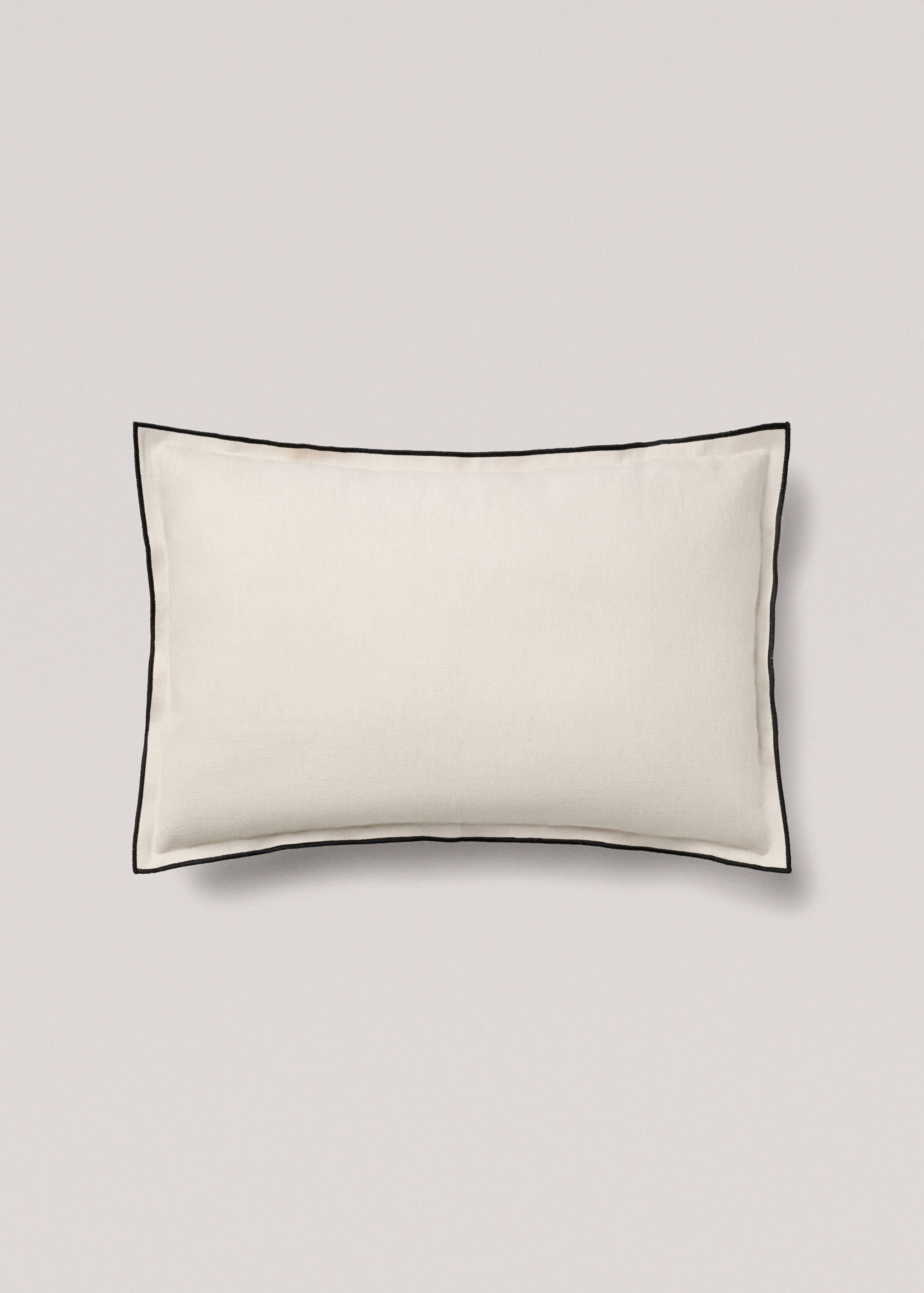 Cotton linen cushion cover with overlock flap 40x60cm - Article without model