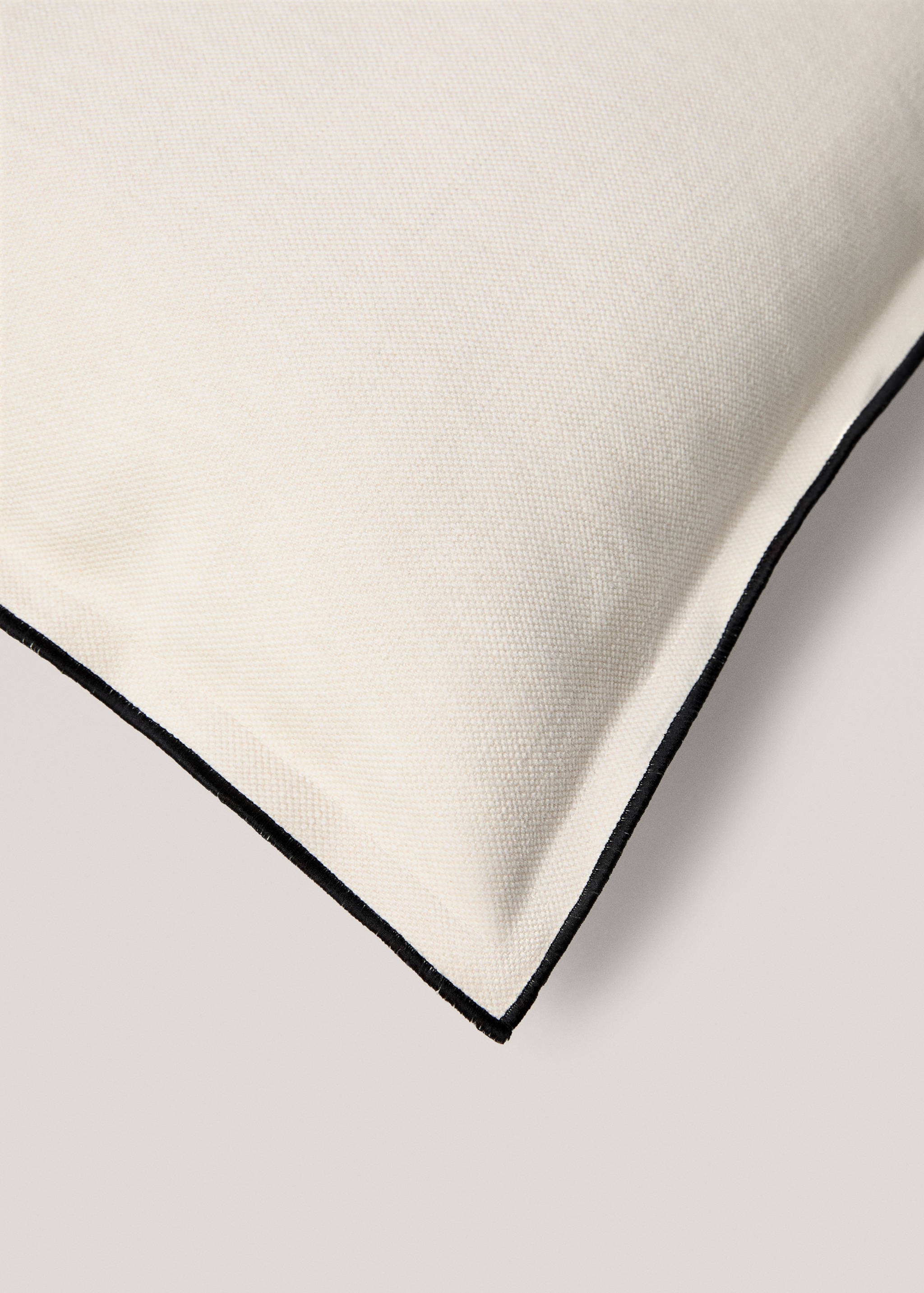 Cotton linen cushion cover with overlock flap 40x60cm - Details of the article 3