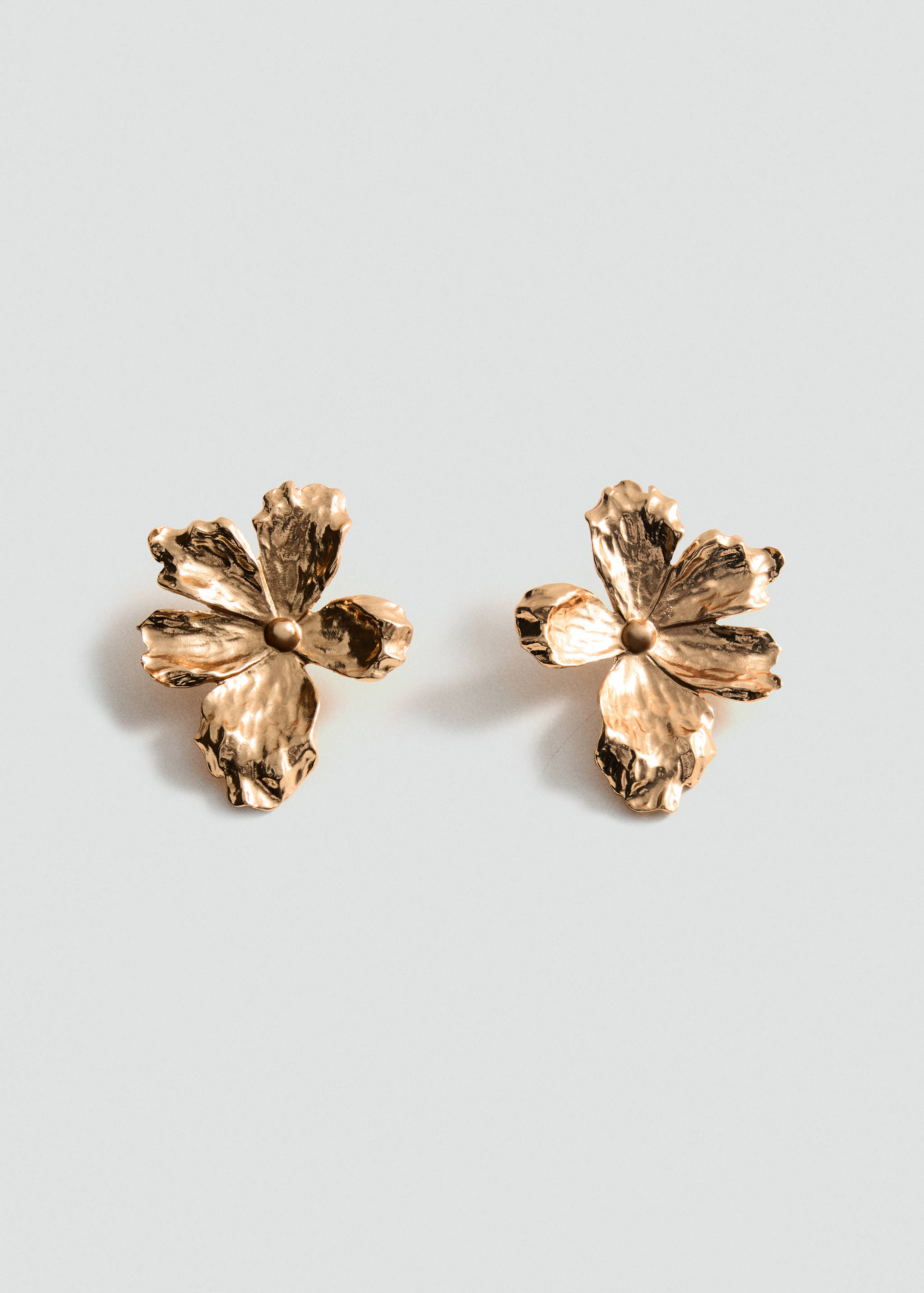 Textured flower earrings - Article without model