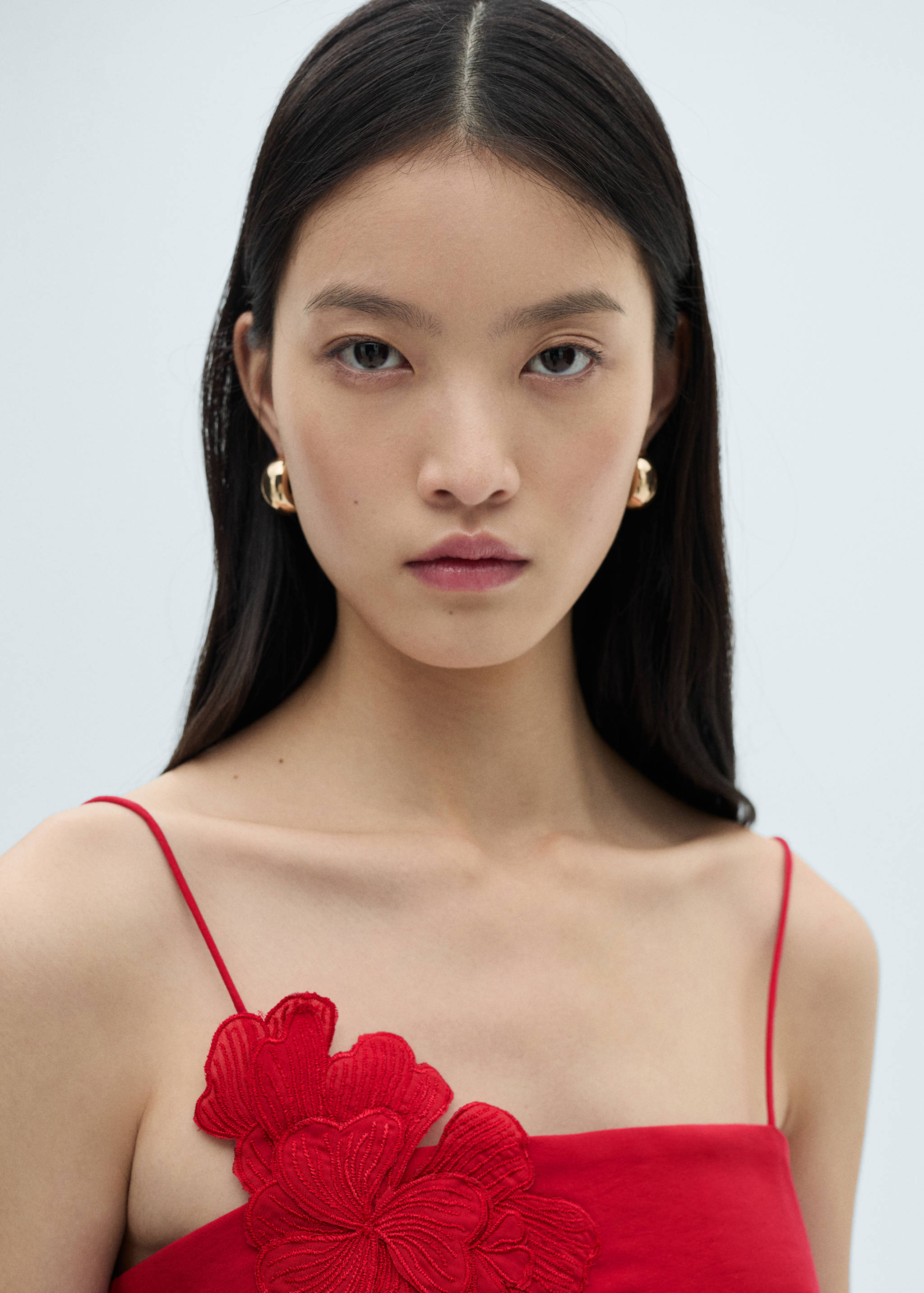 Short dress with floral detail - Details of the article 1