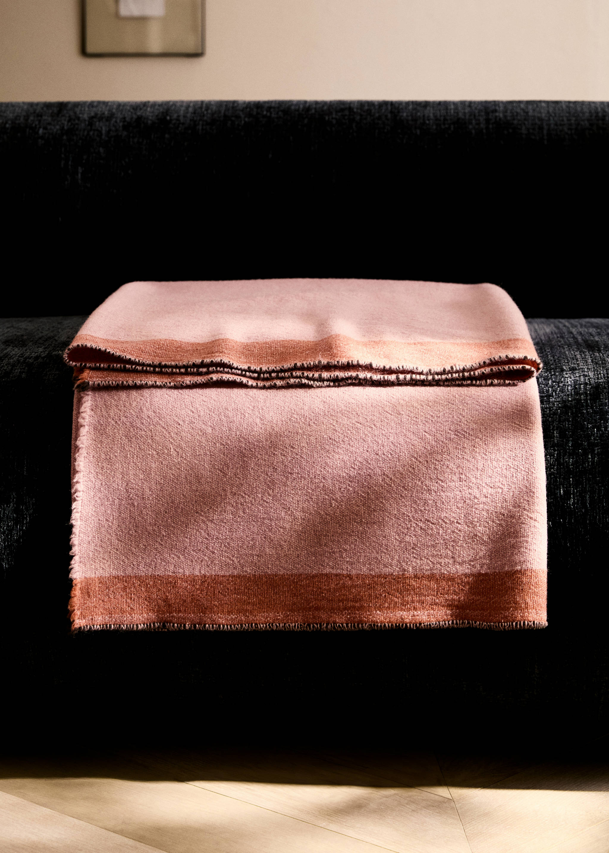 100% wool blanket with contrasting stripes - General plane