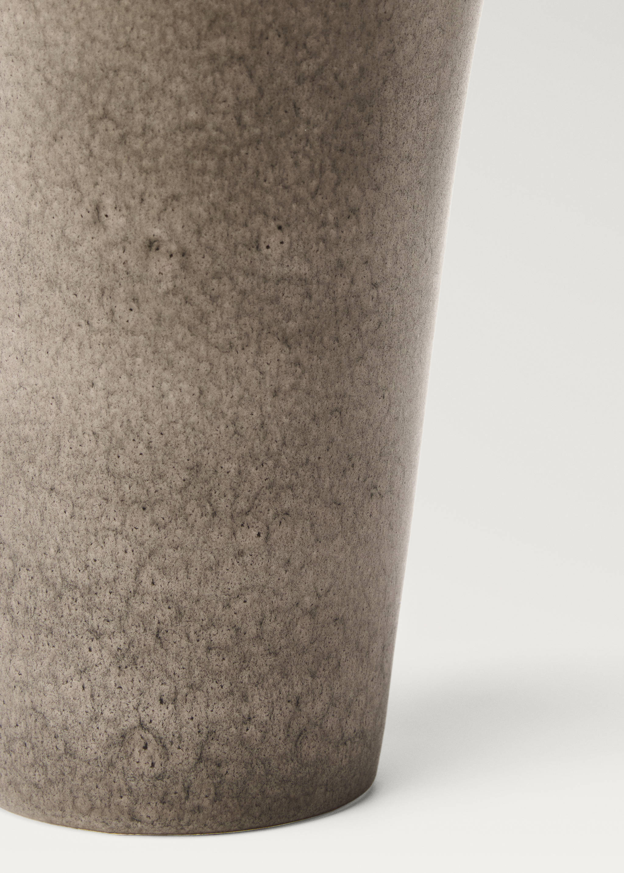 Large totem vase - Details of the article 2