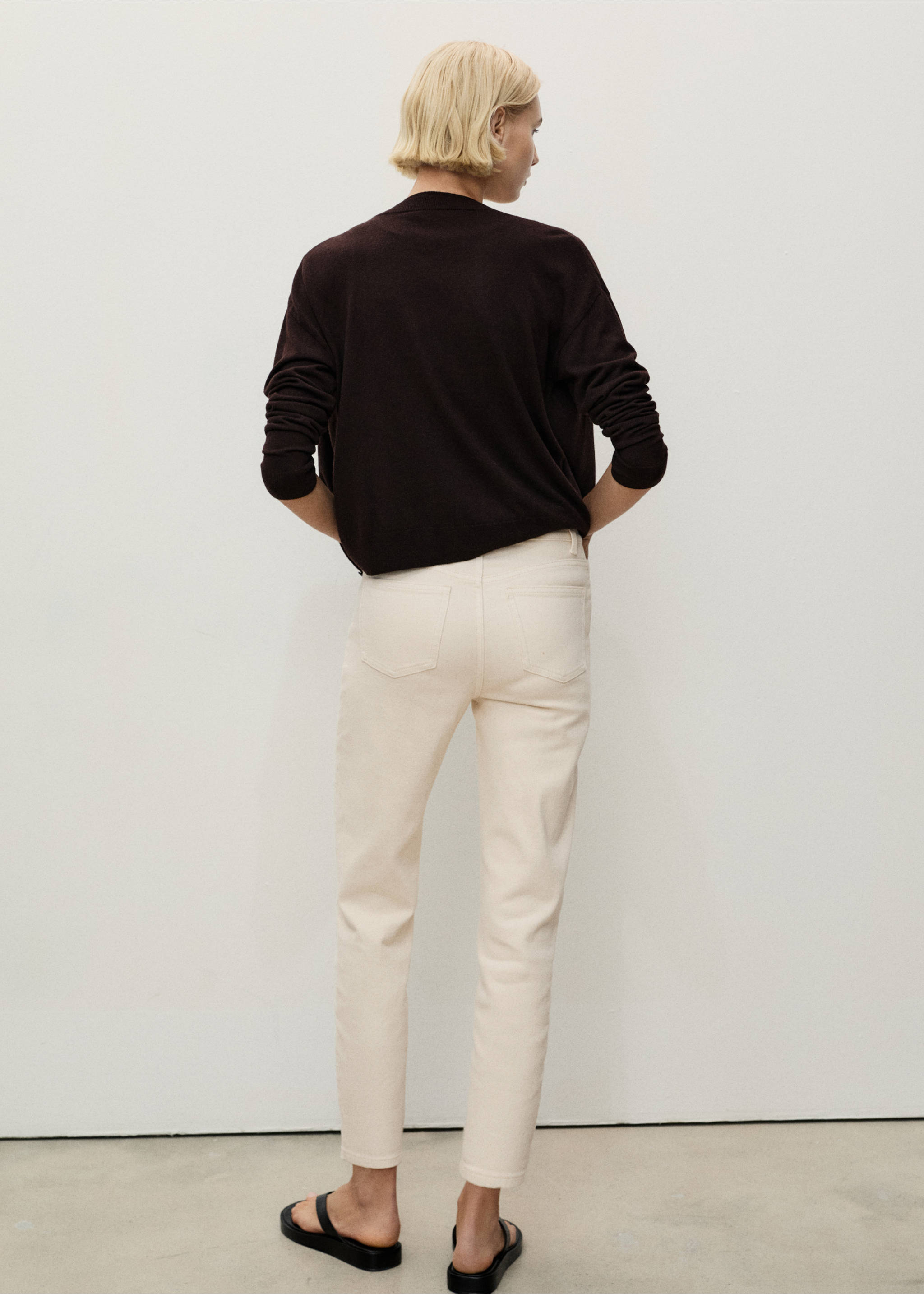 Jeans Newmom confort tiro alto - Reverso del artículo, Crudo. Ref: 87033274-00.