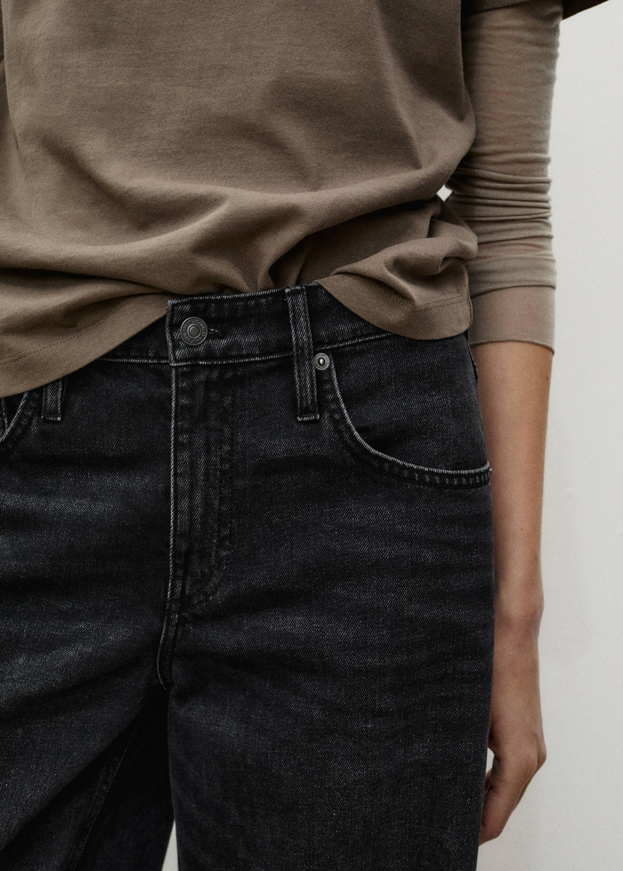 Low-rise wideleg jeans - Details of the article 3