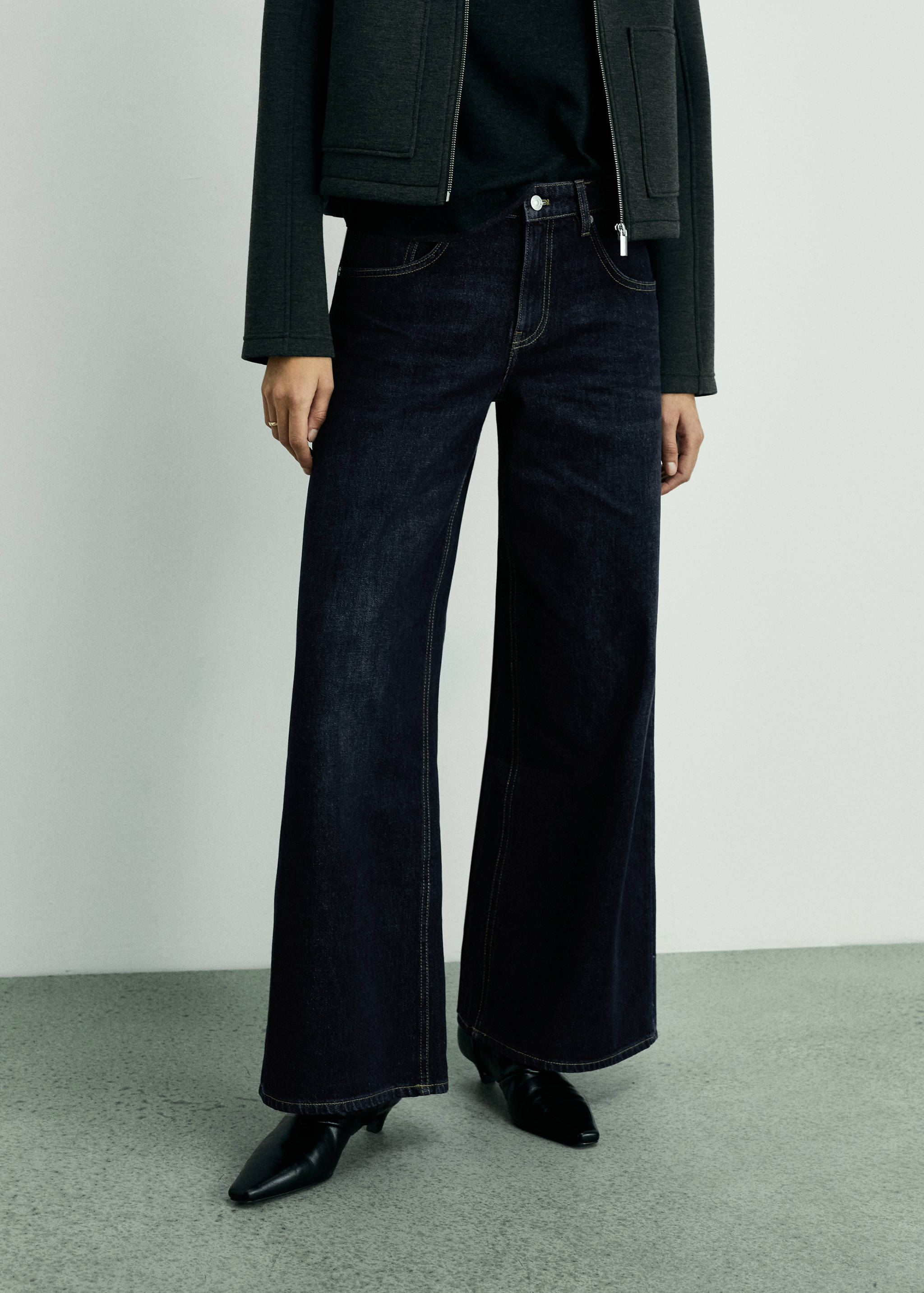 Low-rise rinse-wash wide leg jeans - Medium plane