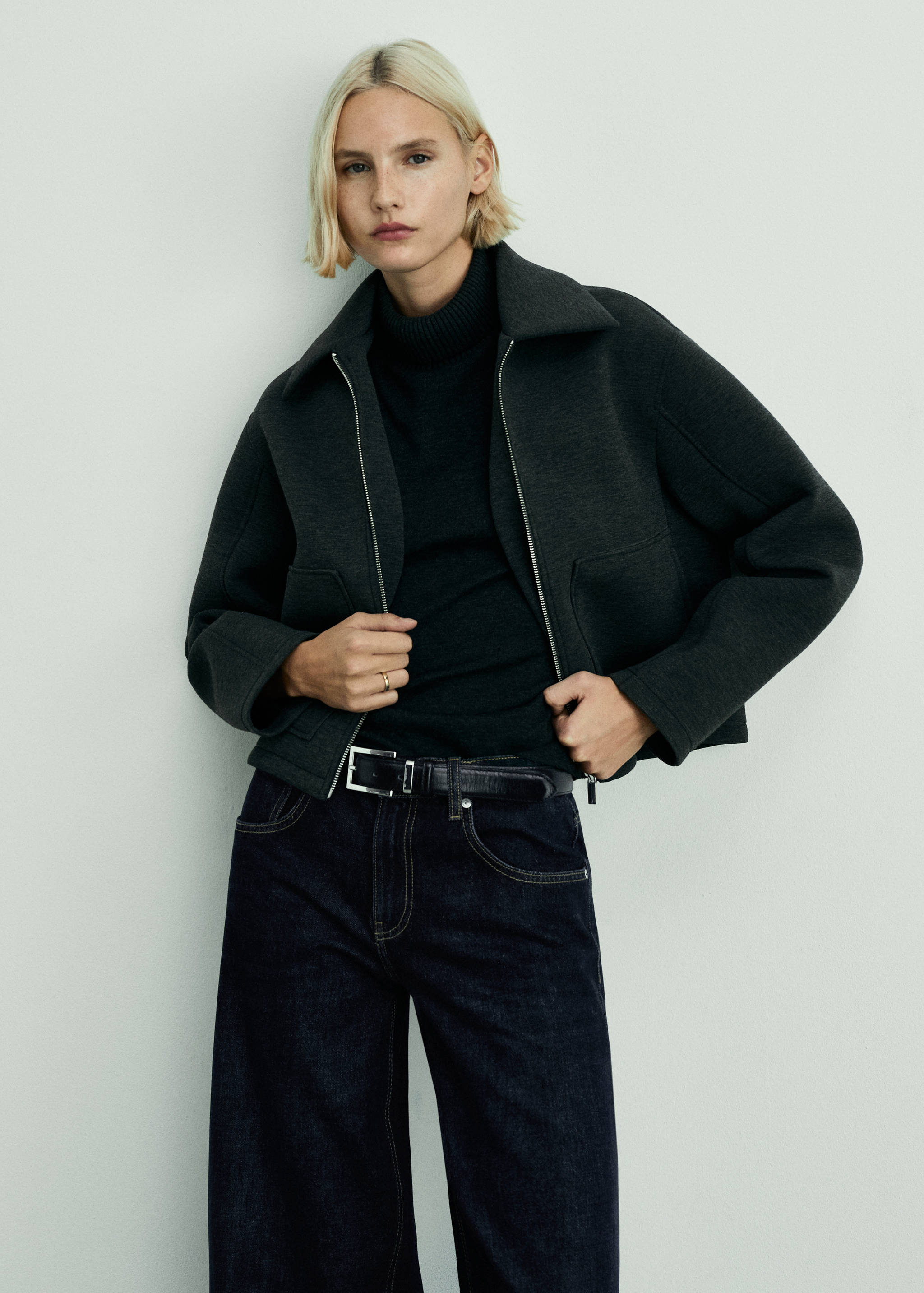 Low-rise rinse-wash wide leg jeans - Details of the article 1