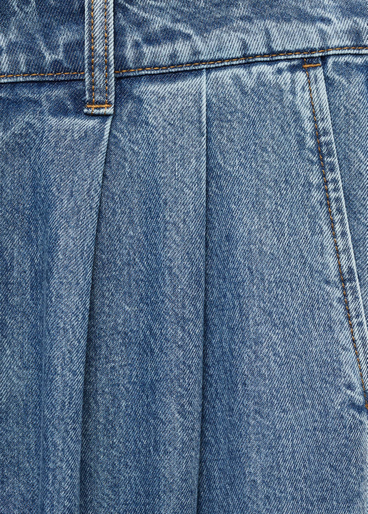 Wide leg pleated jeans — Medium Blue