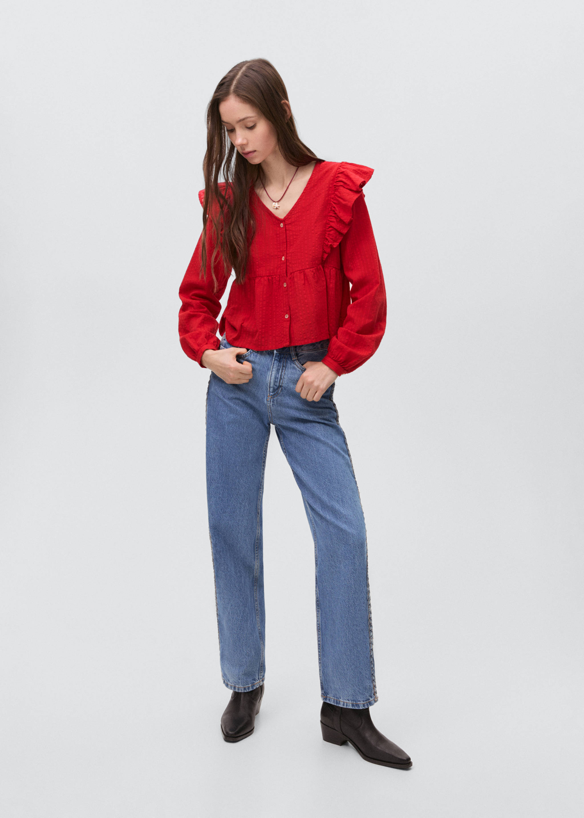 Ruffle shoulders blouse - General plane