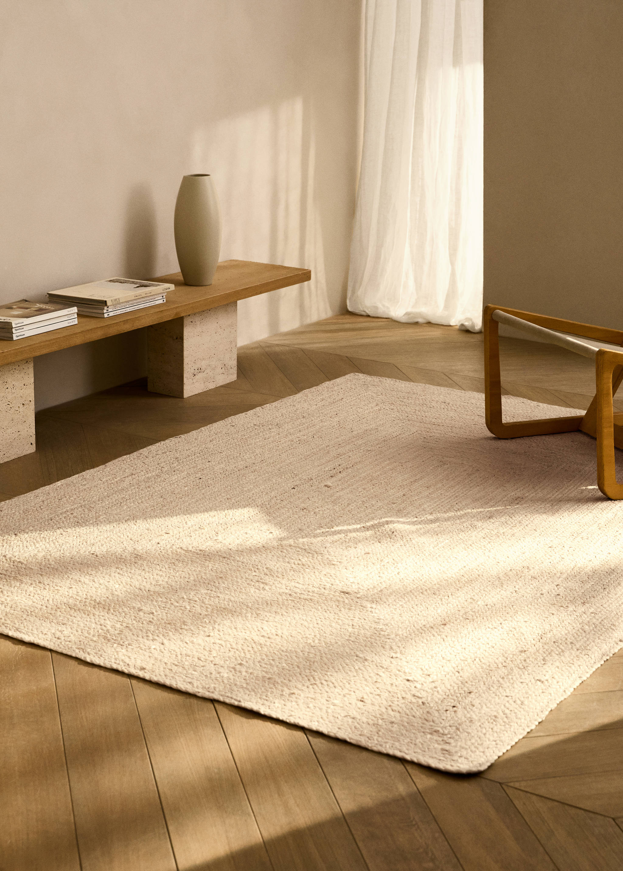 Großer Teppich aus gebleichter Jute mit Flechtdesign - Allgemeine Ansicht