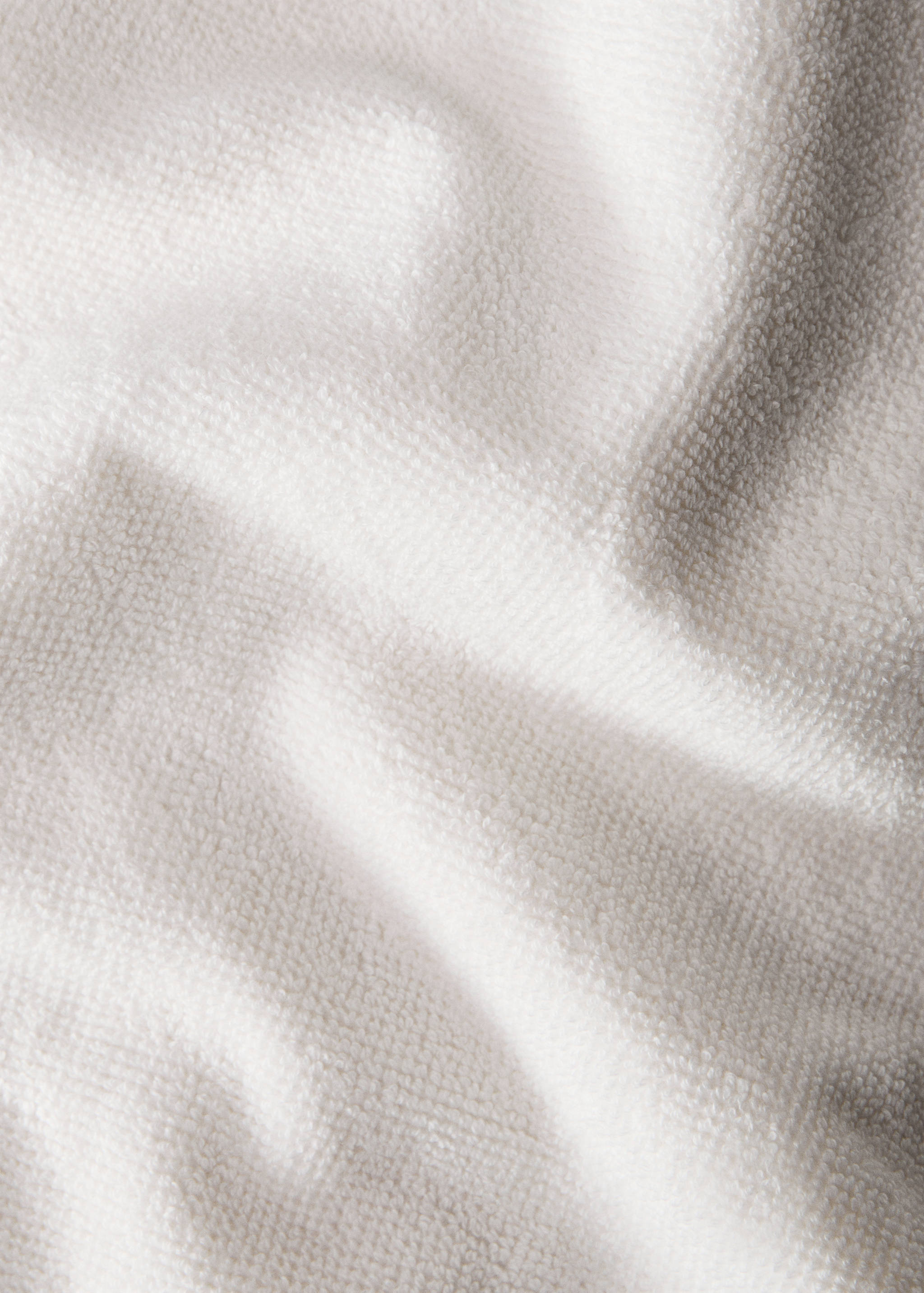 Bath towel with waffle trim and fringe - Details of the article 3