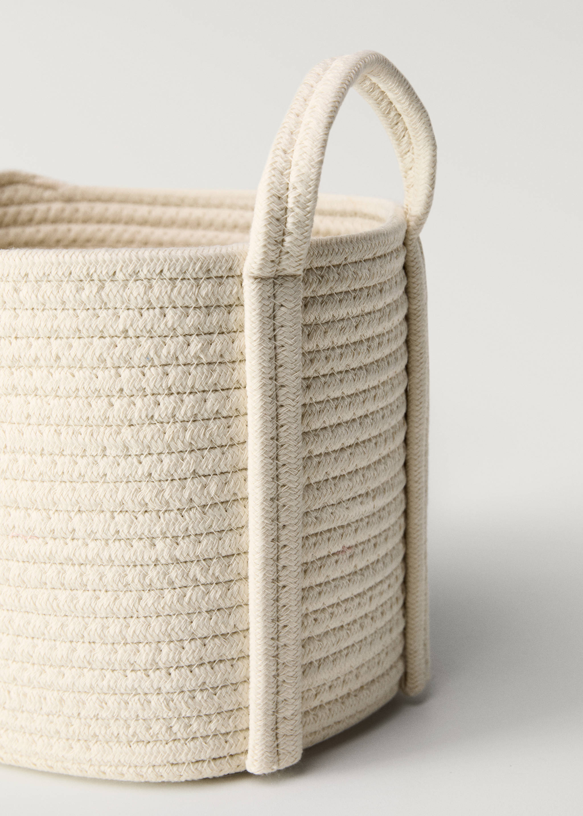 Small cotton children's basket - Details of the article 2