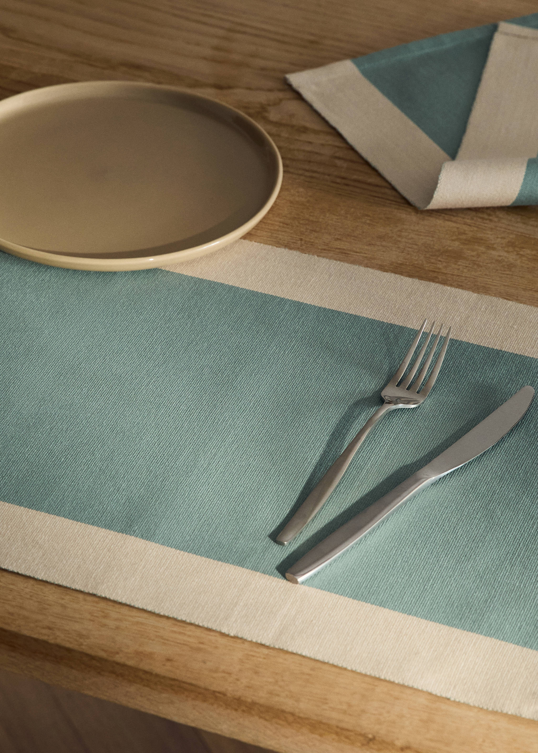 Βαμβακερά σουπλά από νήμα βαμμένο με ριγέ σχέδιο - Γενικό πλάνο