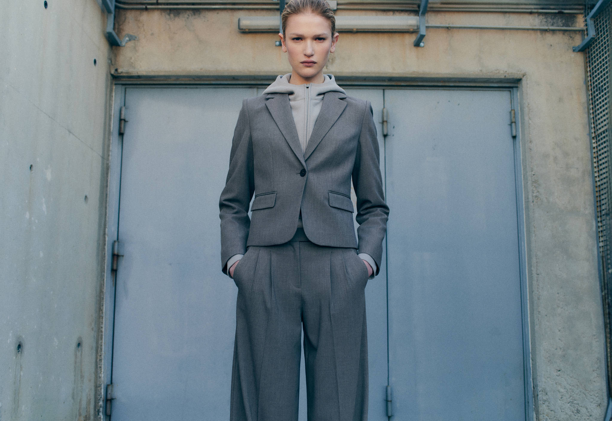Crop blazer ceket - Panoramik plan