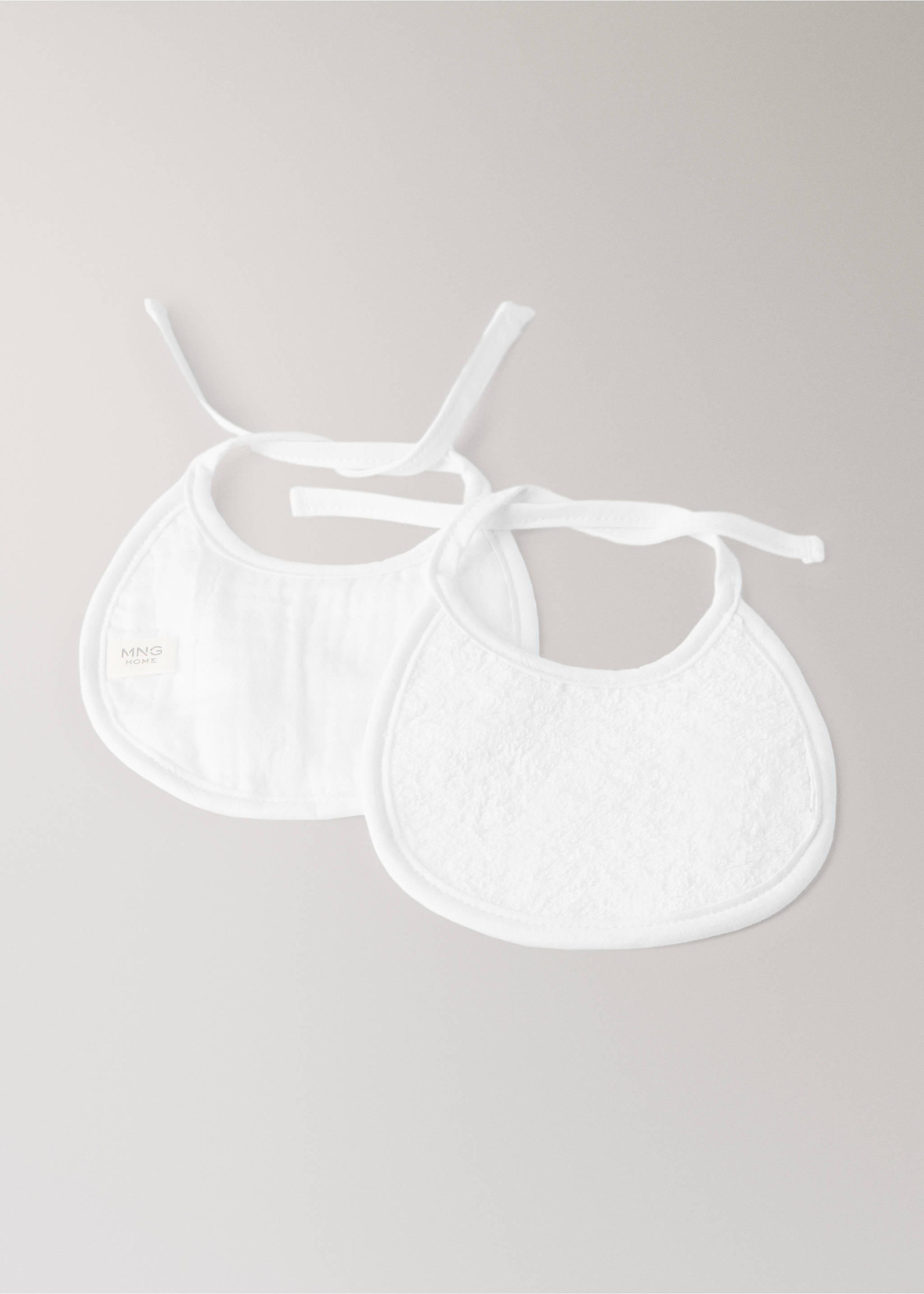 Cotton gauze bib - Details of the article 2, Ecru. Ref: 87033655-00.