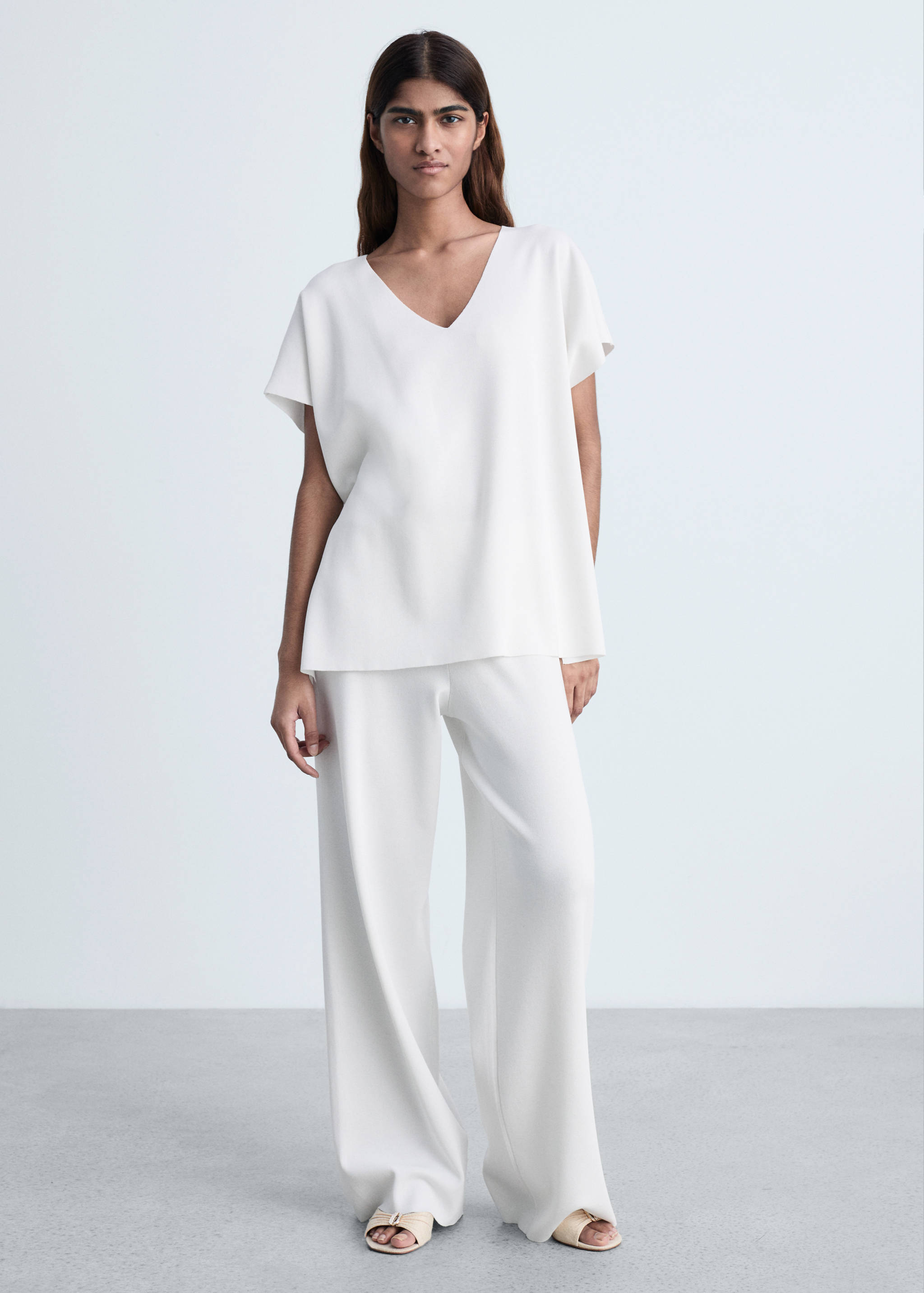 V-neck knit top - General plane