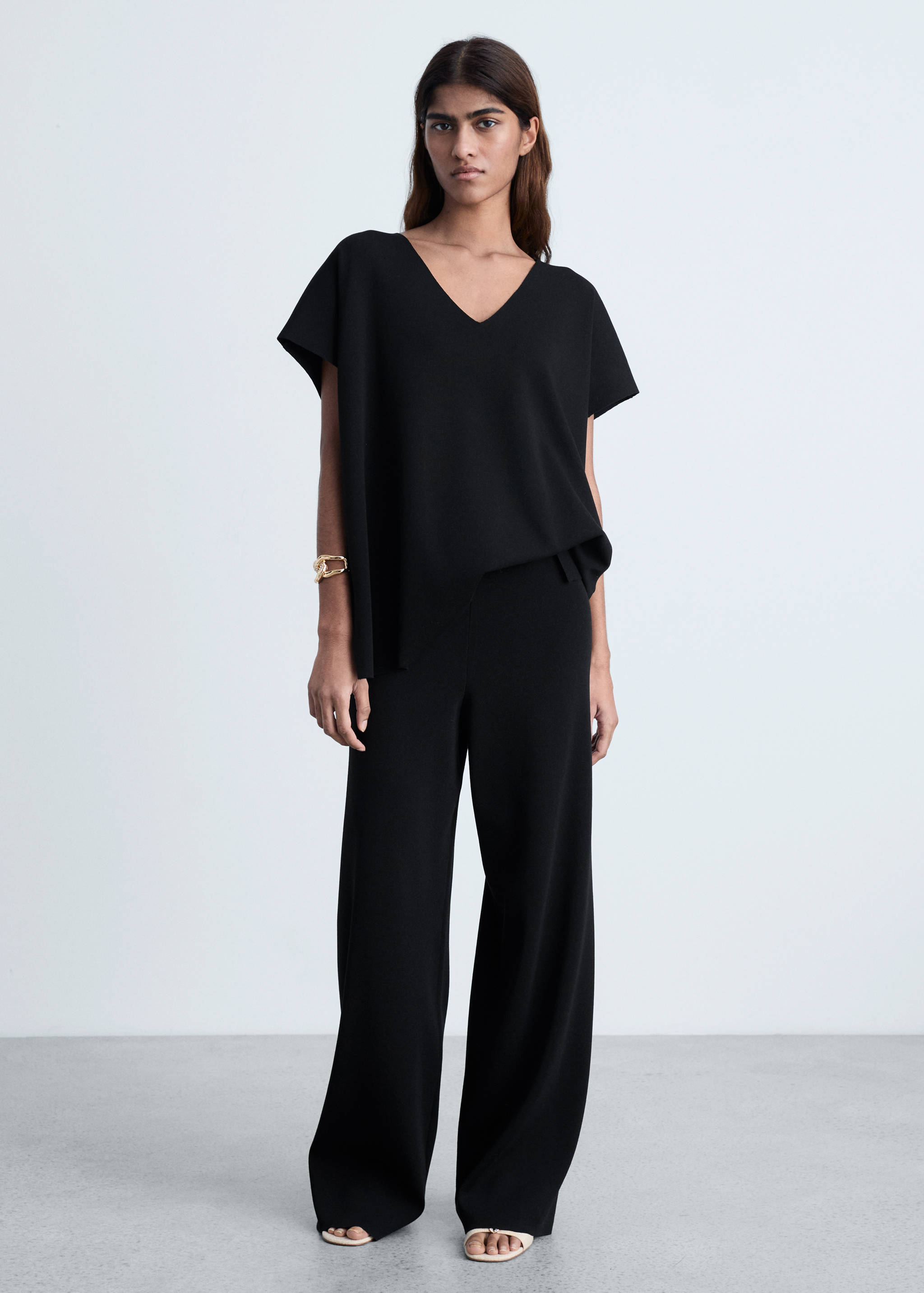 V-neck knit top - General plane