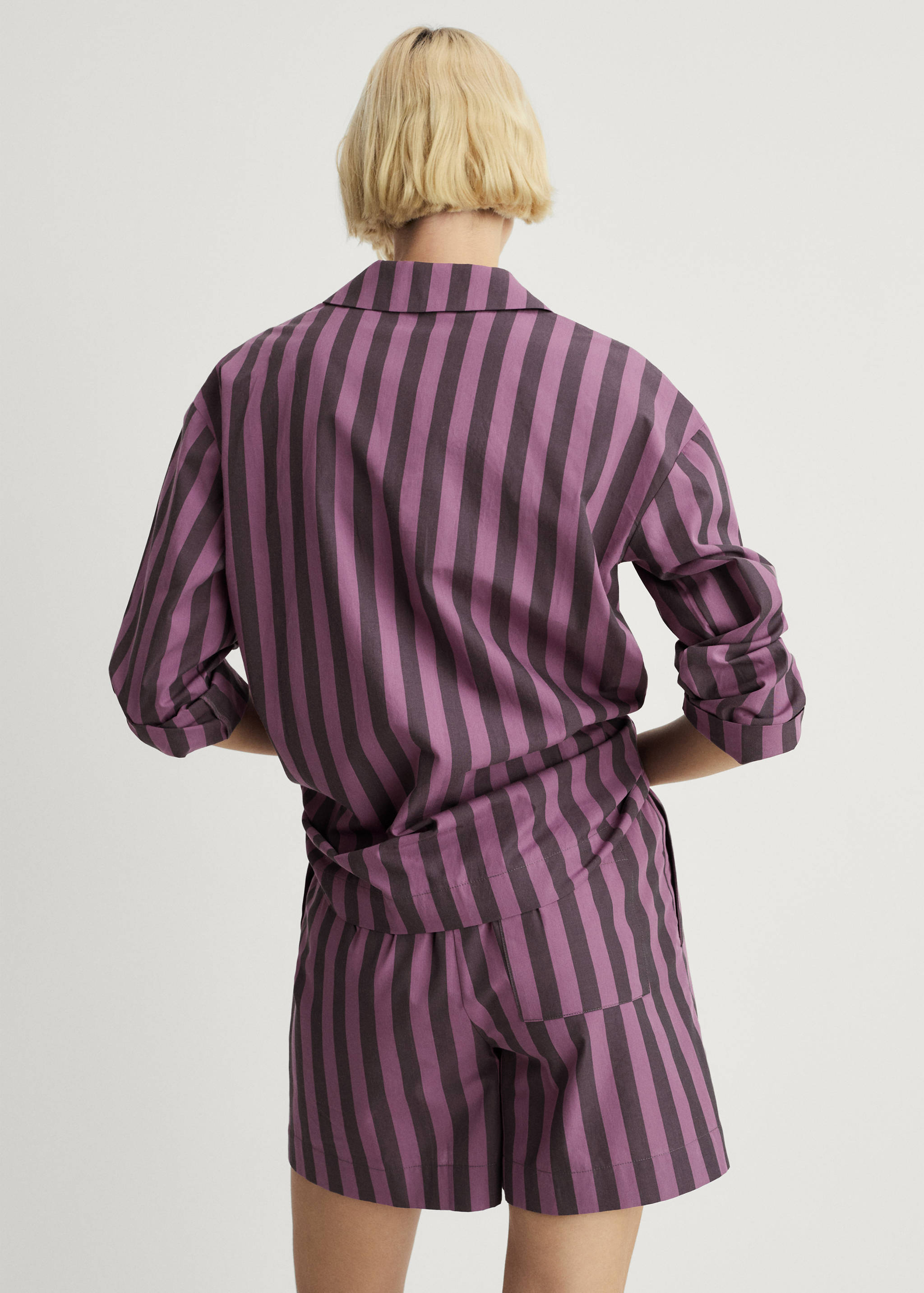 Woven two-tone striped shorts - Reverse of the article