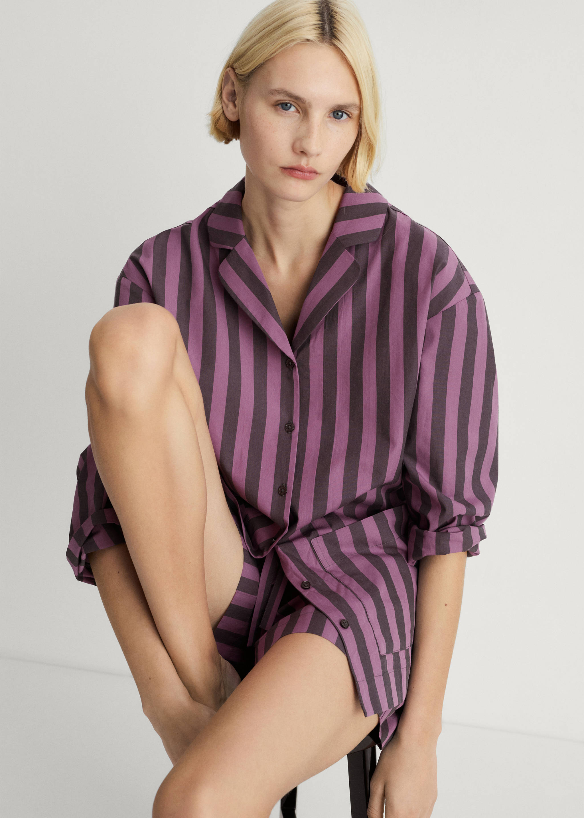 Woven two-tone striped shorts - Details of the article 1