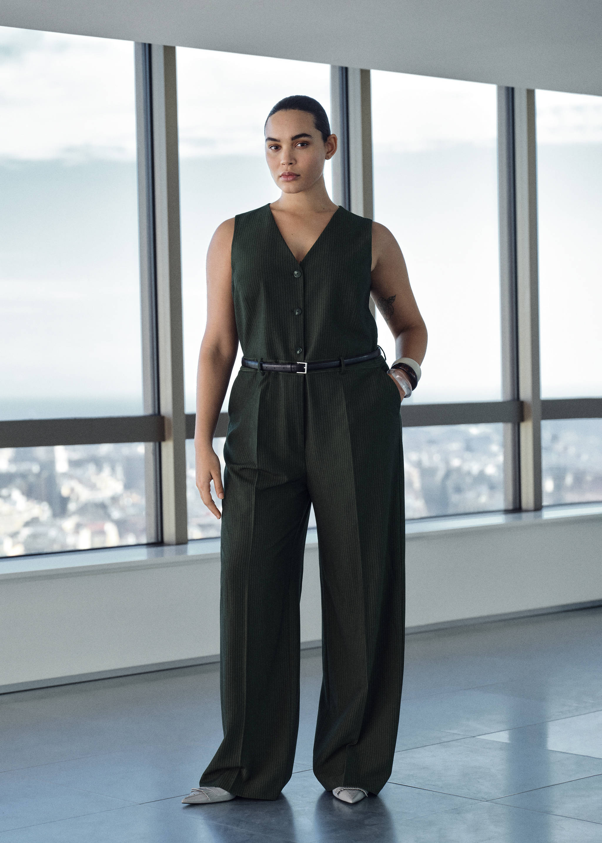 Pinstripe jumpsuit with belt - Details of the article 6