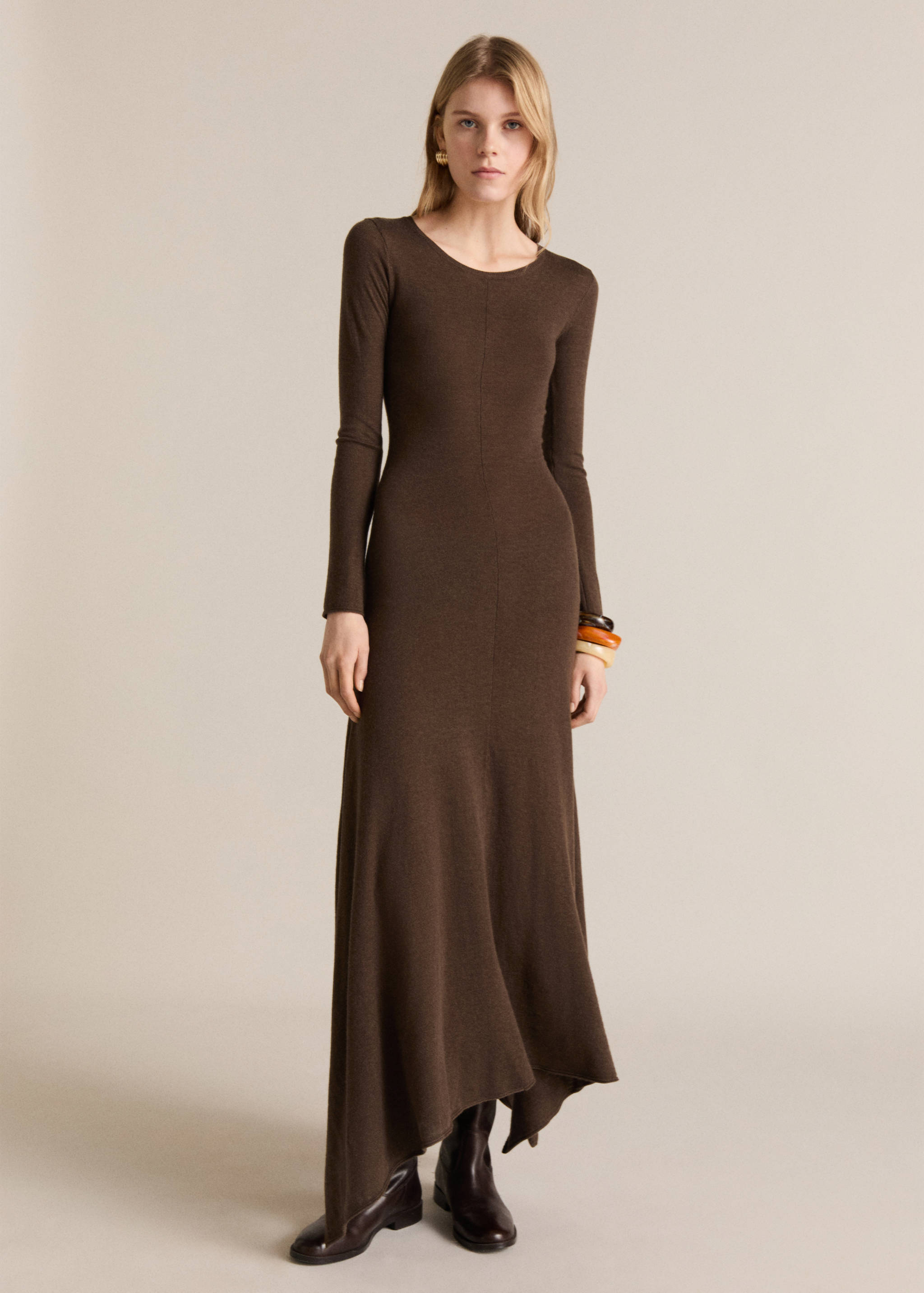 Asymmetrical low-knit dress - General plane