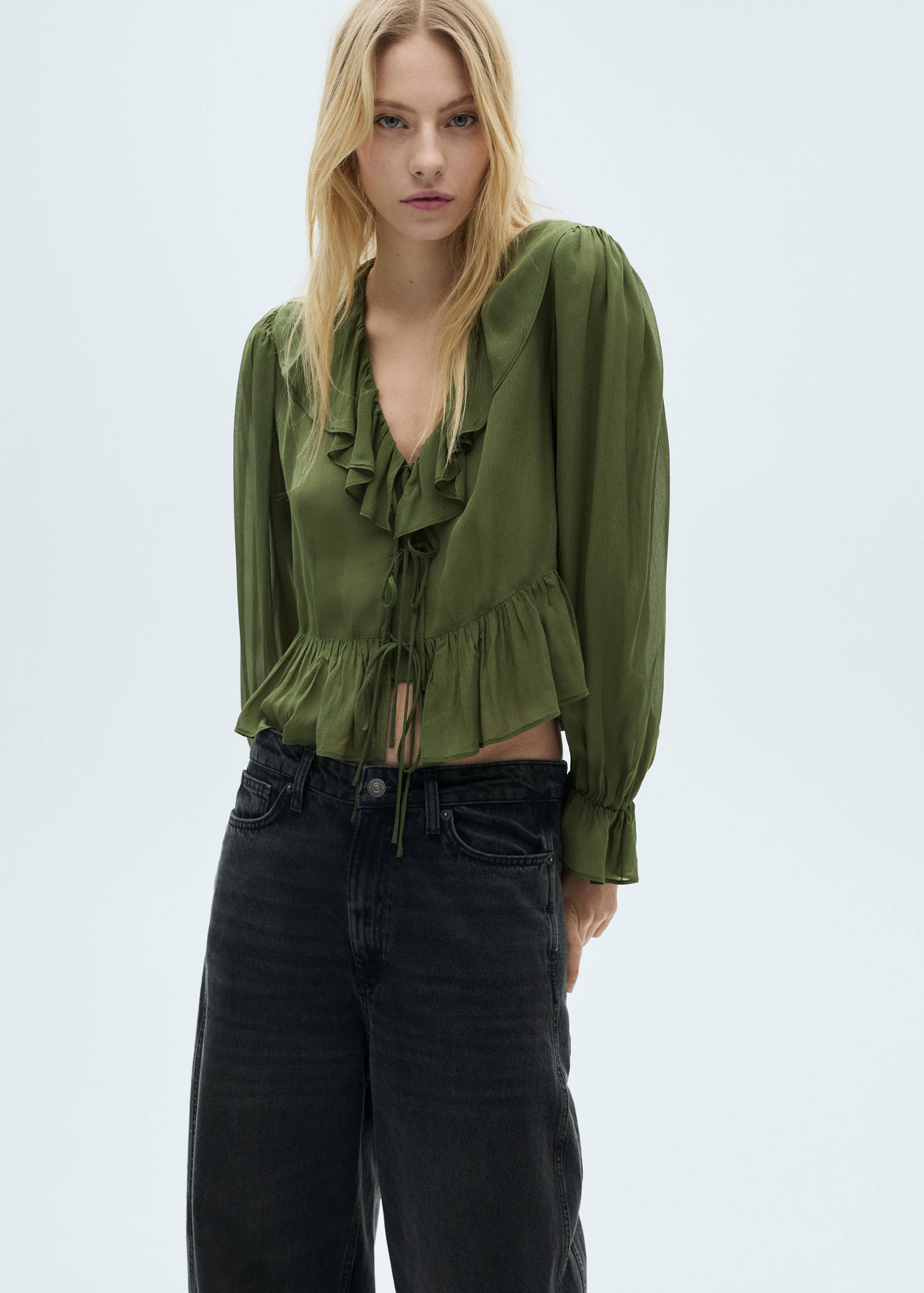 Ruffled blouse - Details of the article 2
