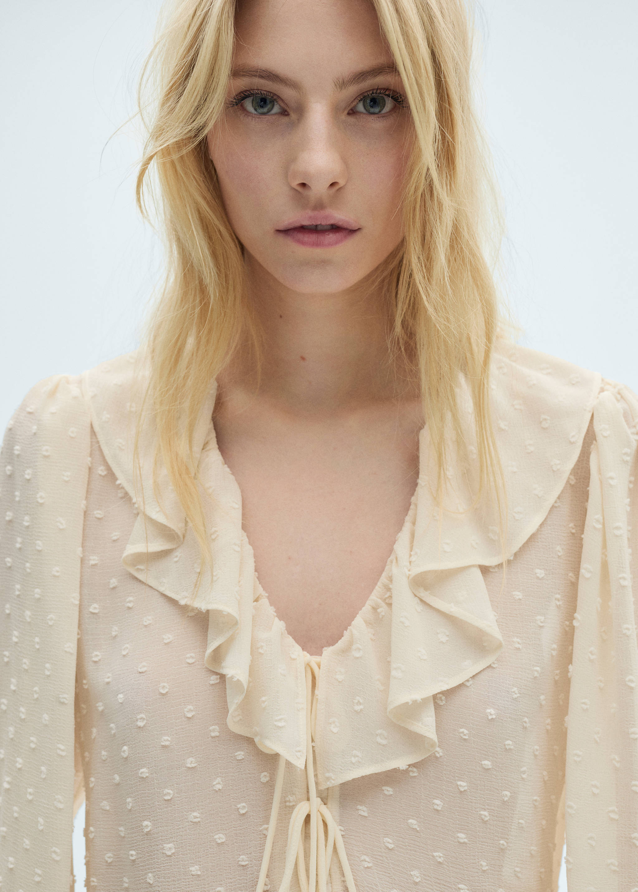 Μπλούζα με βολάν και δεσίματα - Λεπτομέρεια του προϊόντος 1