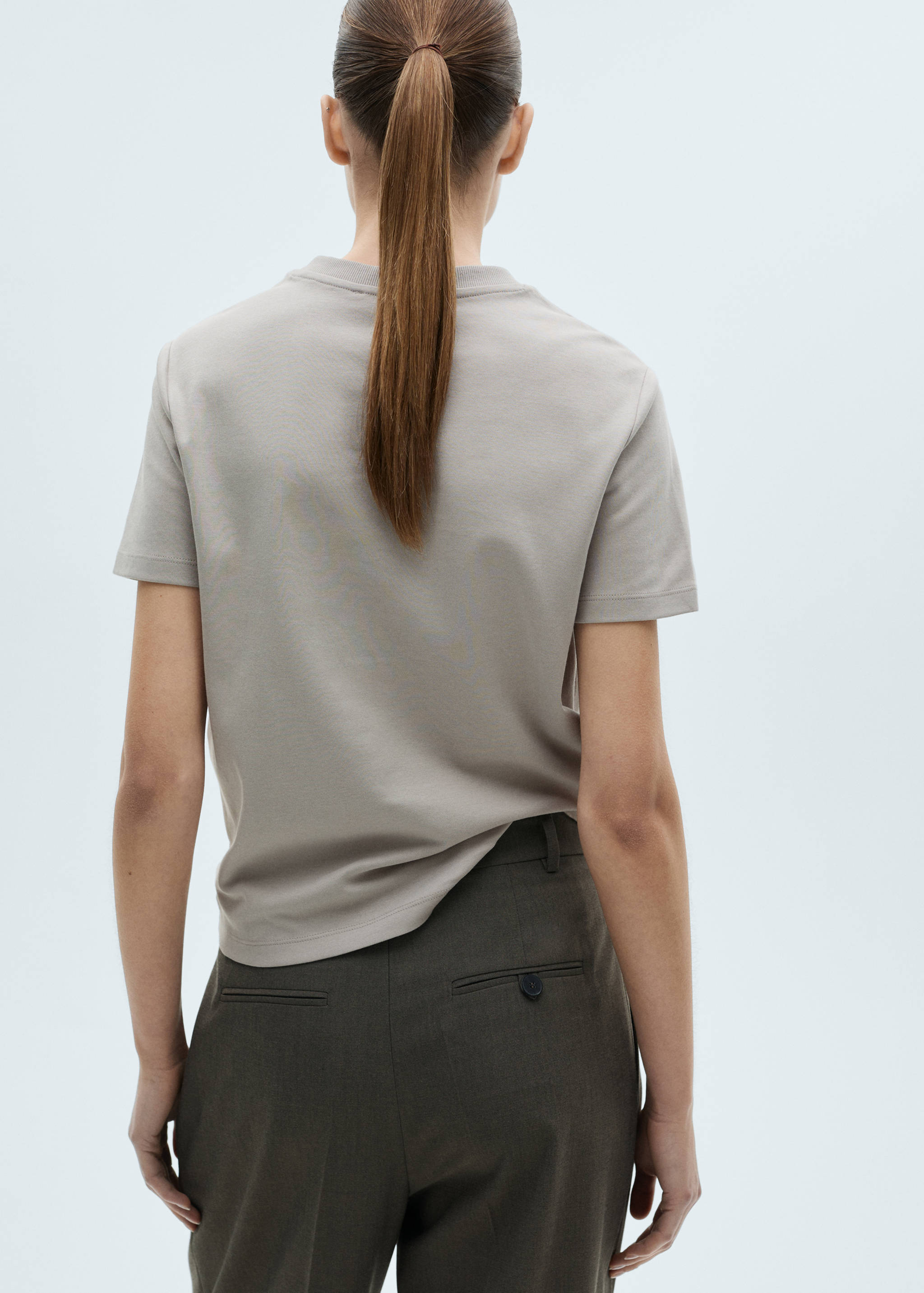 V-neck cotton T-shirt - Reverse of the article