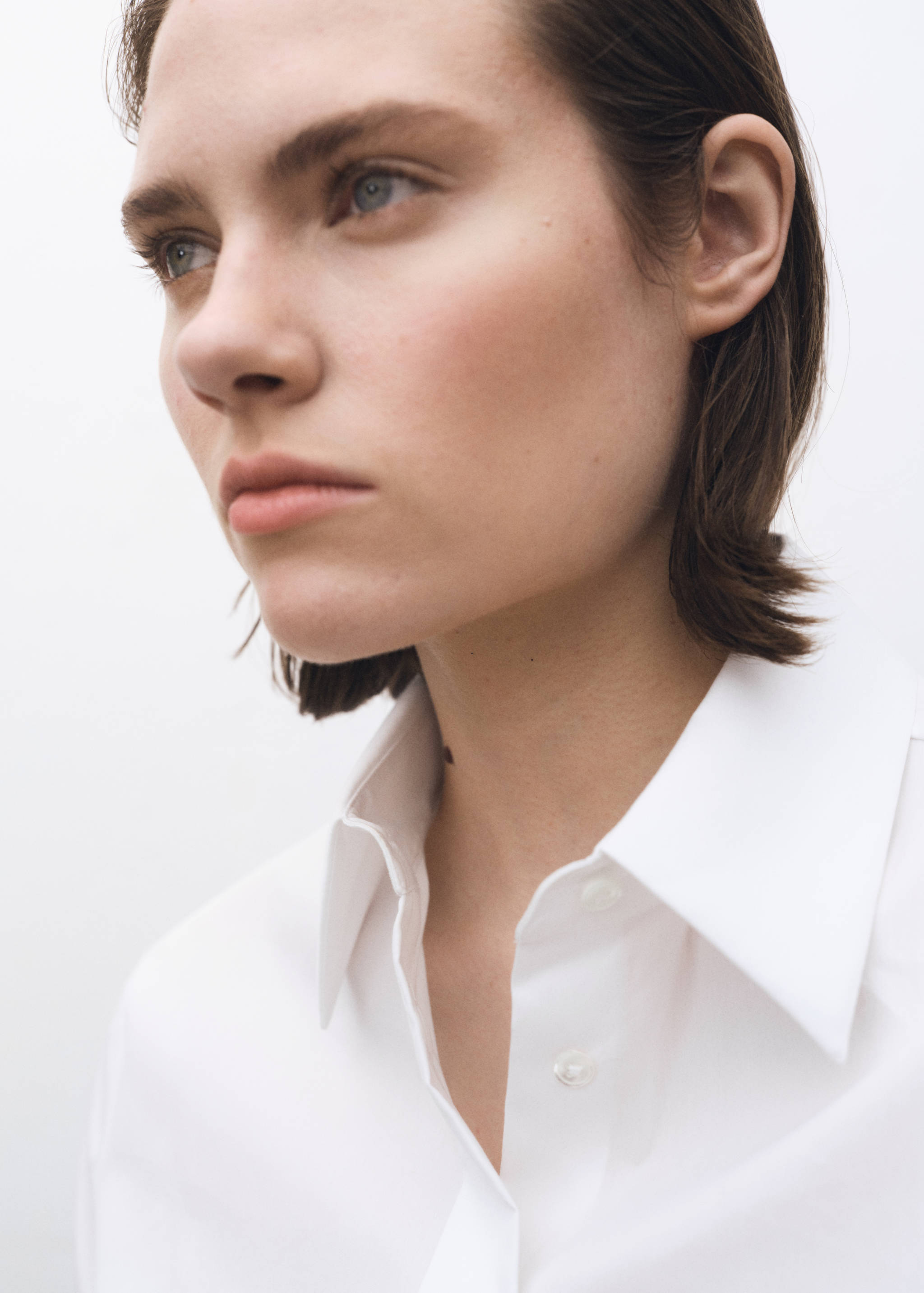 Slim-fit poplin shirt - Details of the article 1