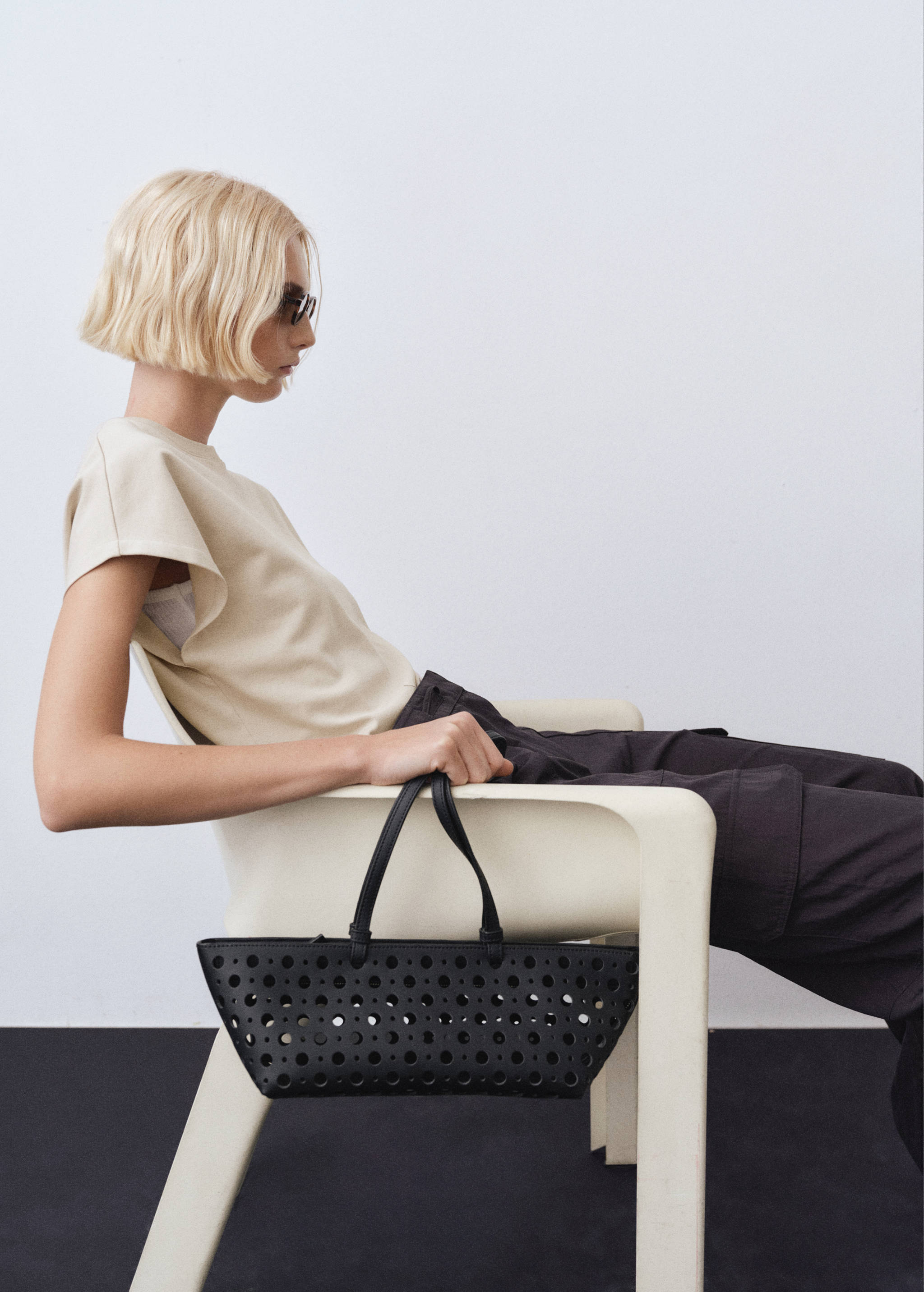 Rounded neck cotton t-shirt - Details of the article 2