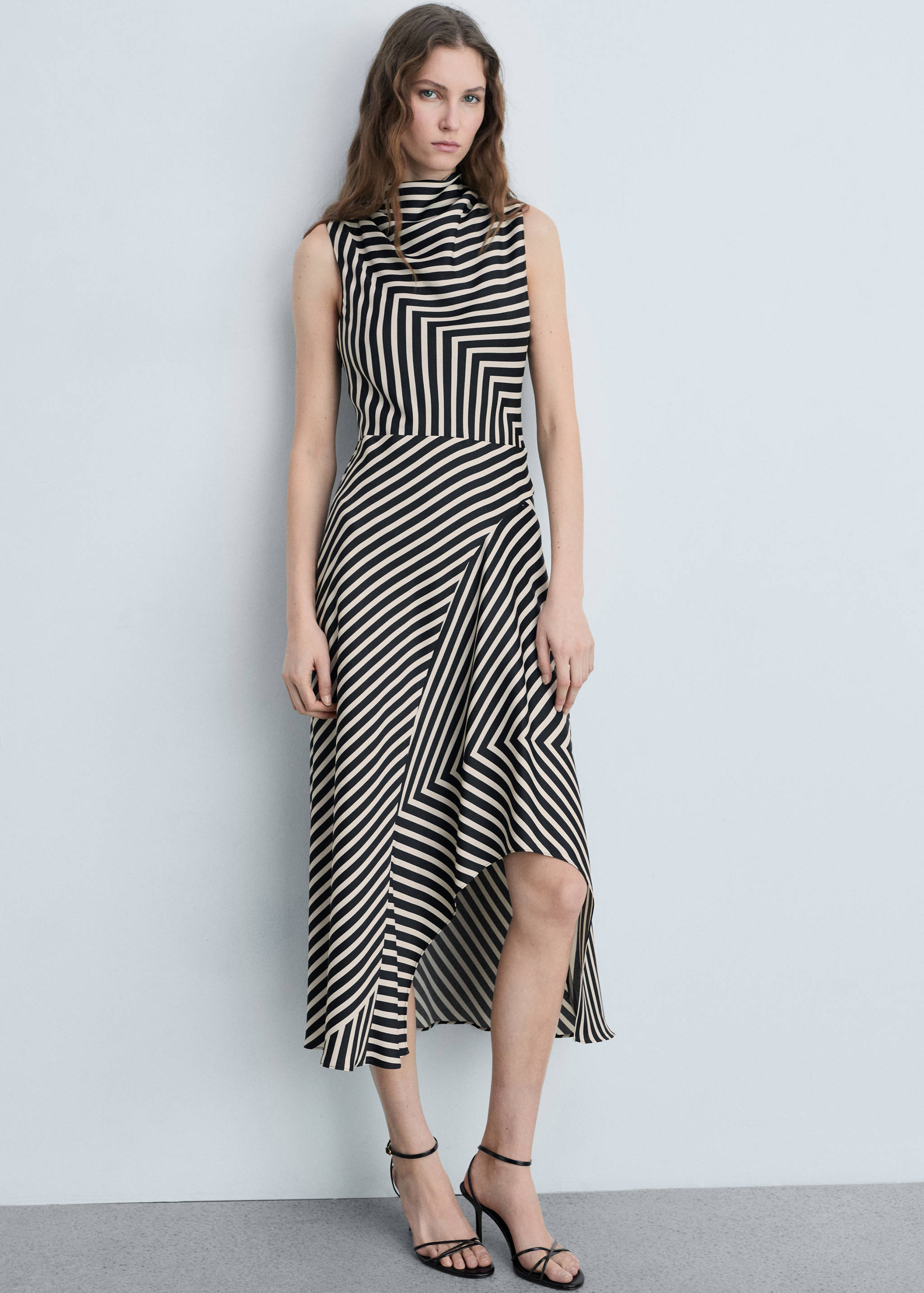 Asymmetrical stripe-print dress - General plane