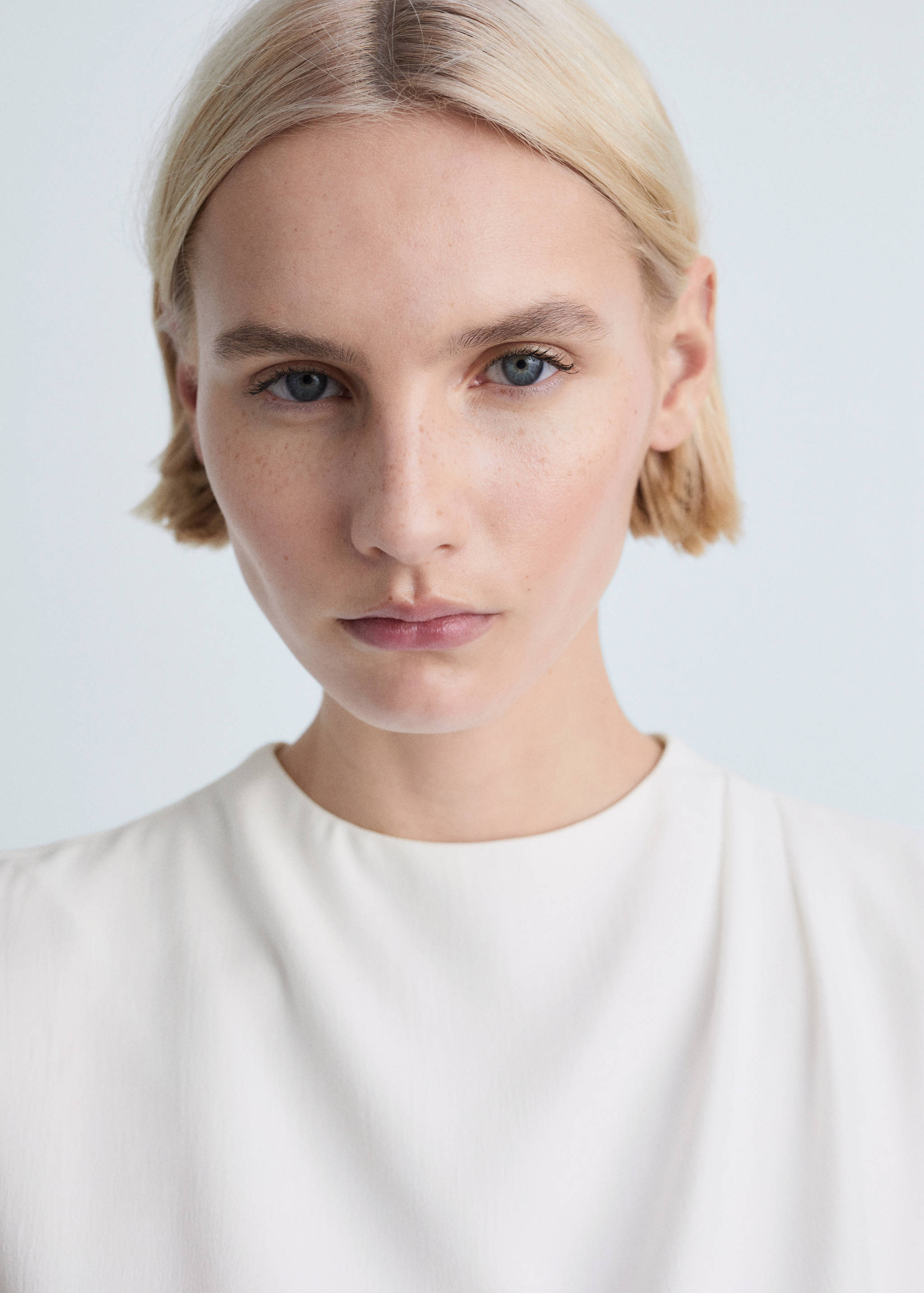 Bluză drapată fără mâneci - Detaliu al articolului 1