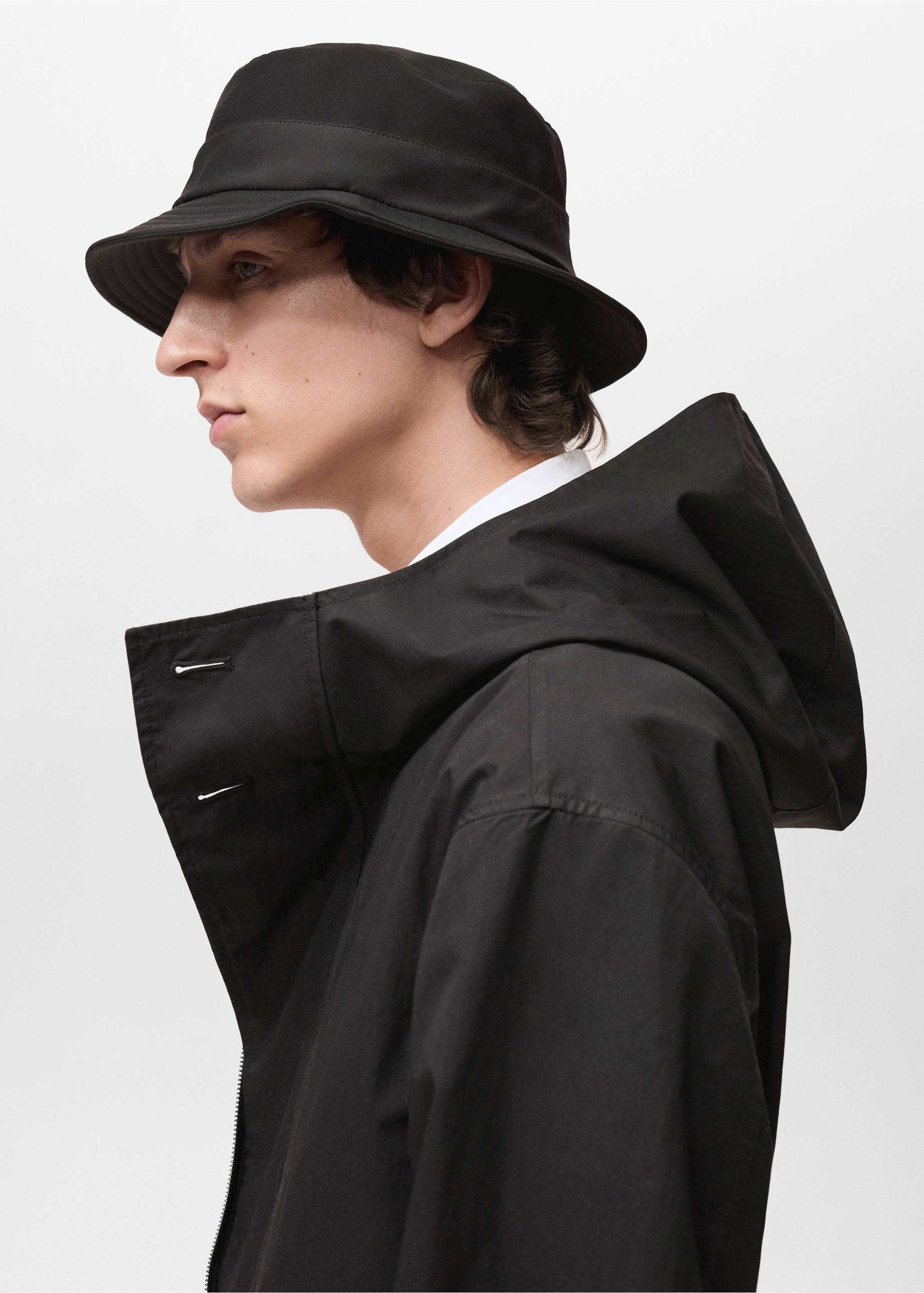 Trench coat with belt and hood - Details of the article 1, Black. Ref: 87034392-00.