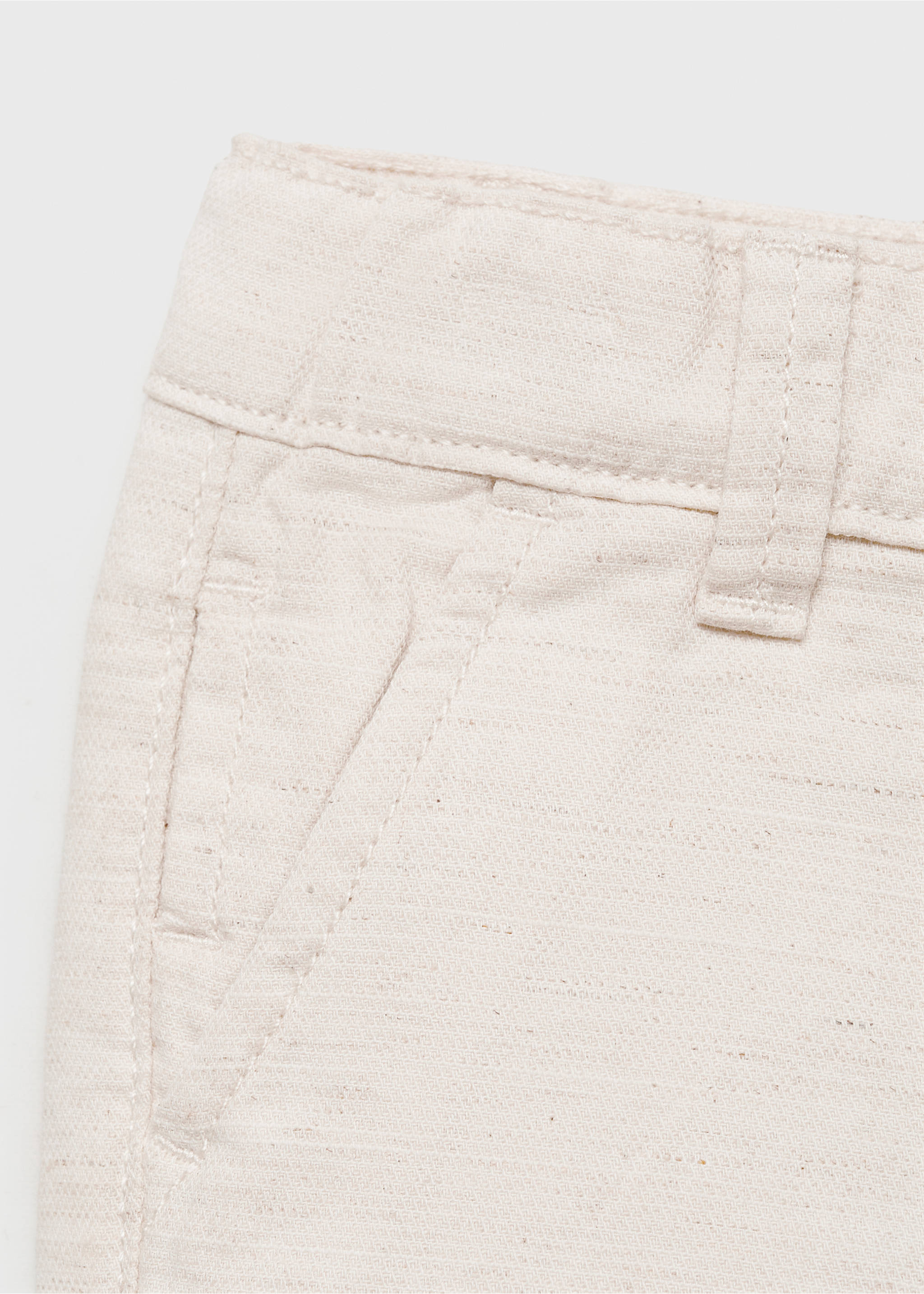 Linen-cotton blend Bermuda short - Details of the article 0, Sand. Ref: 87034405-00.