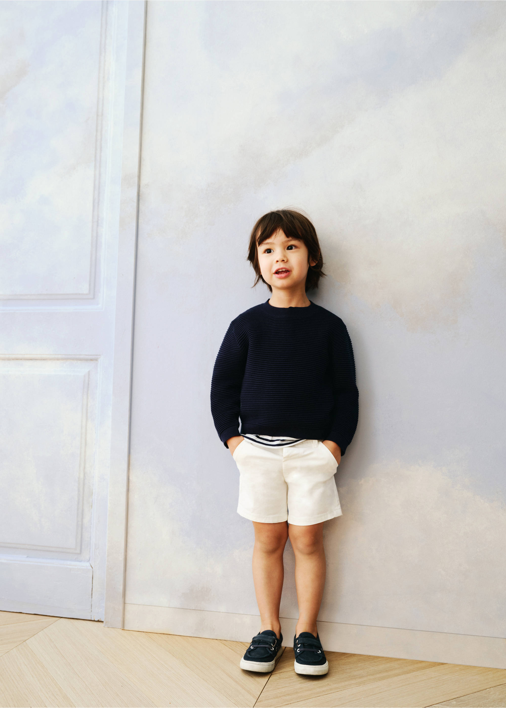 Linen-cotton blend Bermuda short - Details of the article 5, Sand. Ref: 87034405-00.