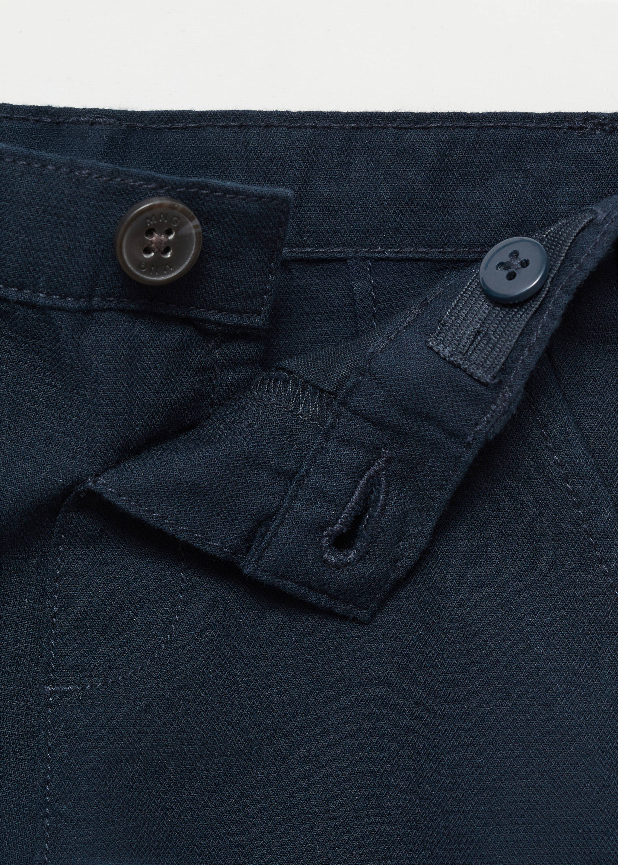 Linen-cotton blend Bermuda short - Details of the article 8