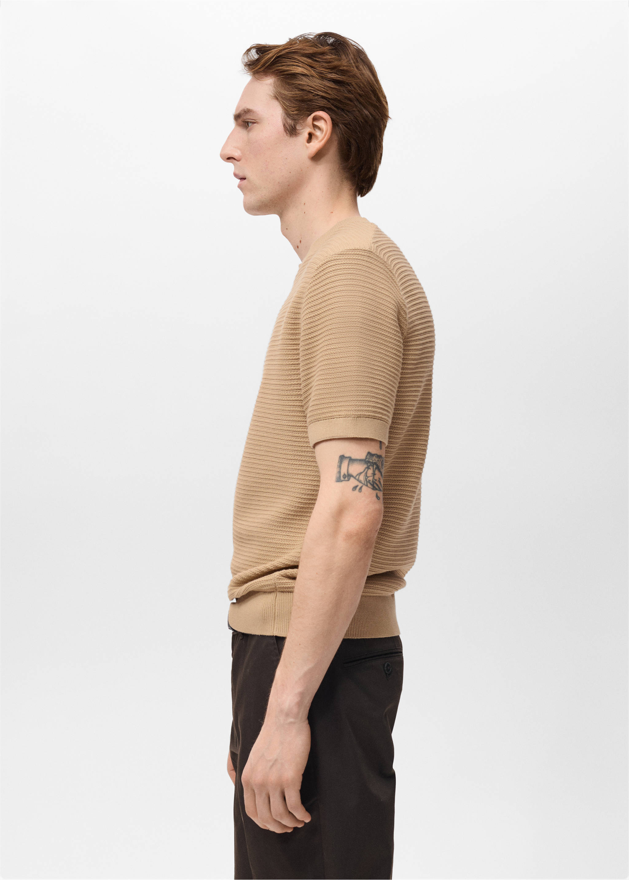 Fijngebreid, gestructureerd T-shirt - Detail van het artikel 2, Middenbruin. Ref: 87034412-00.