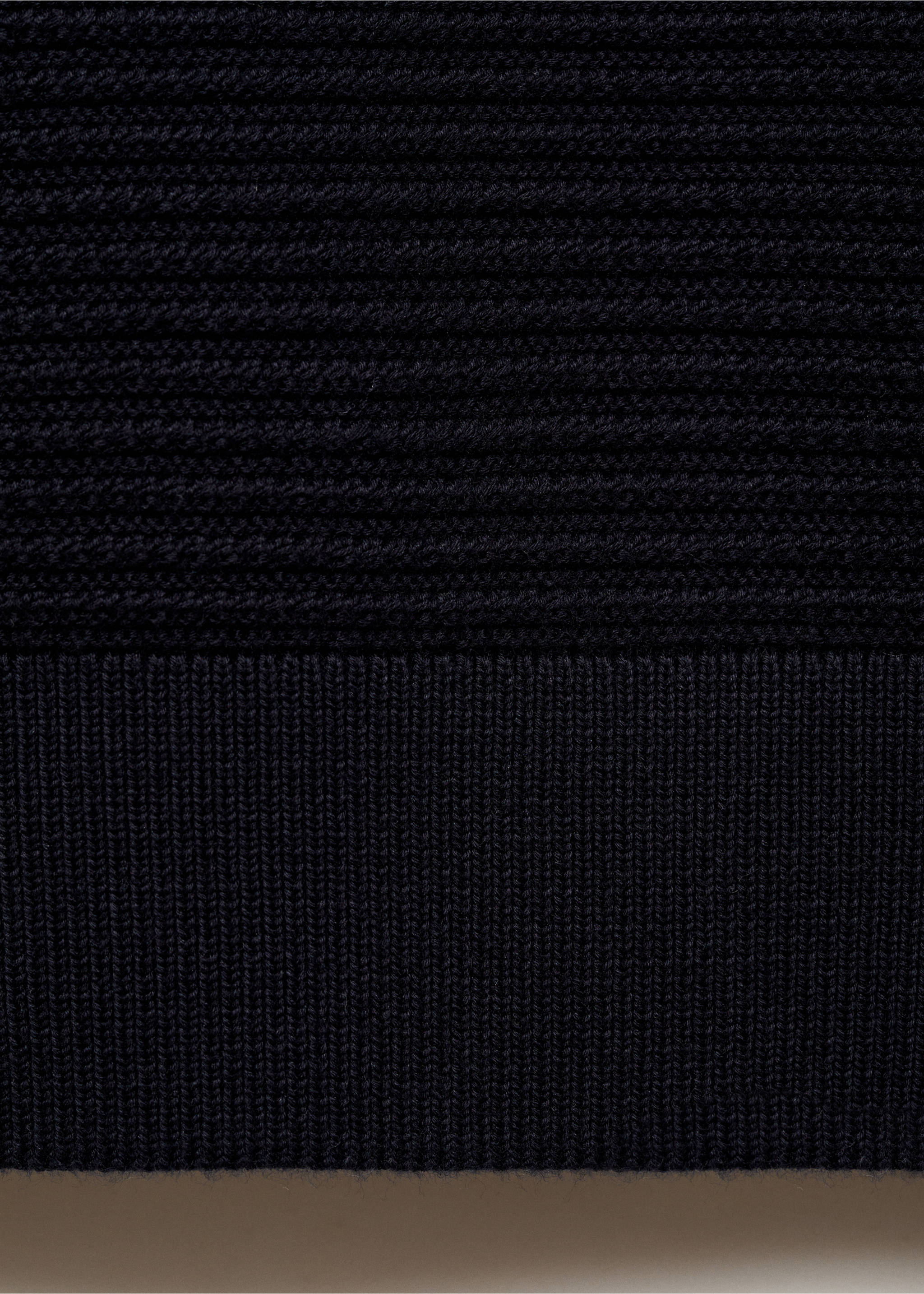 Fijngebreid, gestructureerd T-shirt - Detail van het artikel 0, Nachtblauw. Ref: 87034412-00.