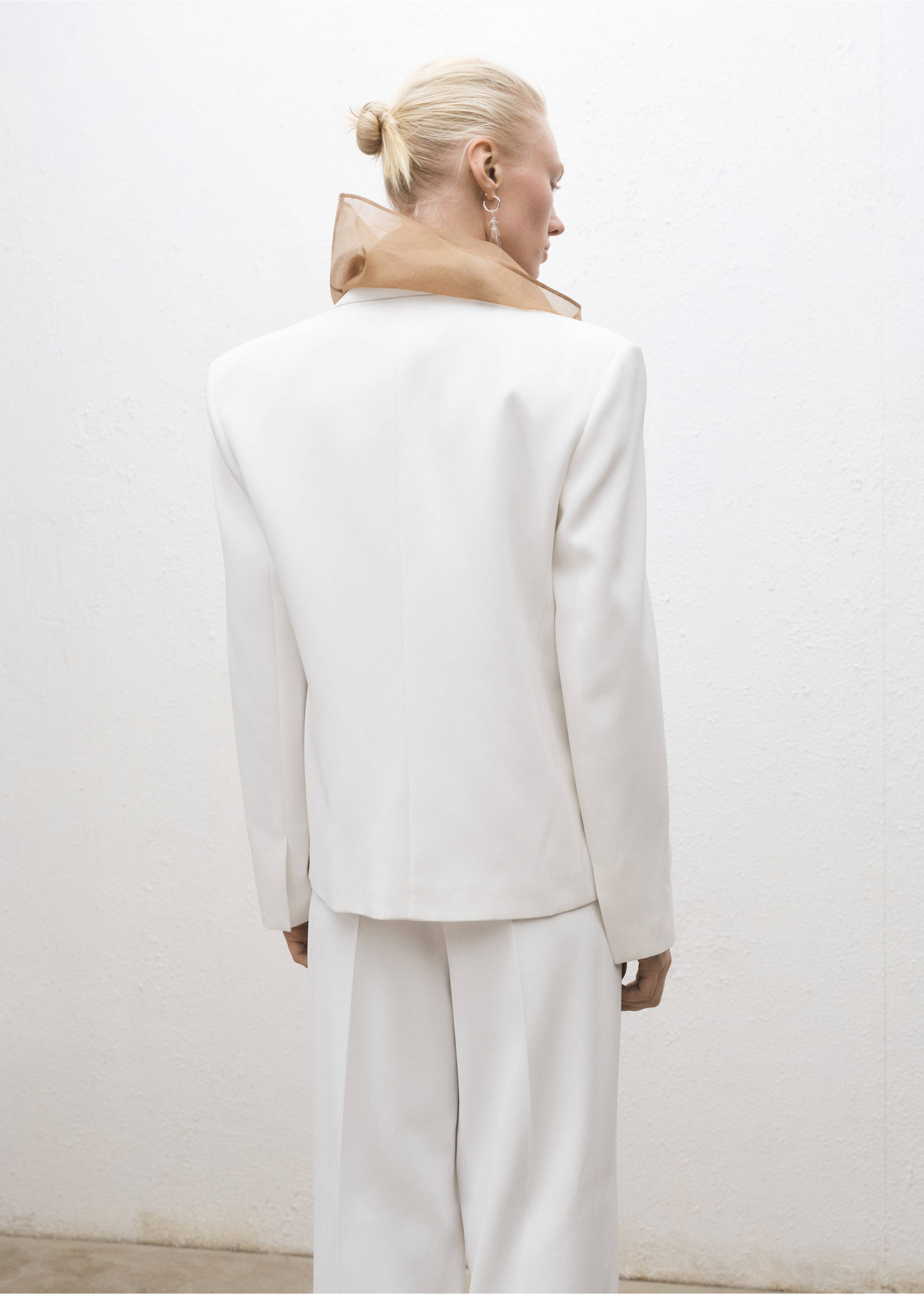 Oversized double-breasted suit jacket - Reverse of the article, White. Ref: 87034421-00.