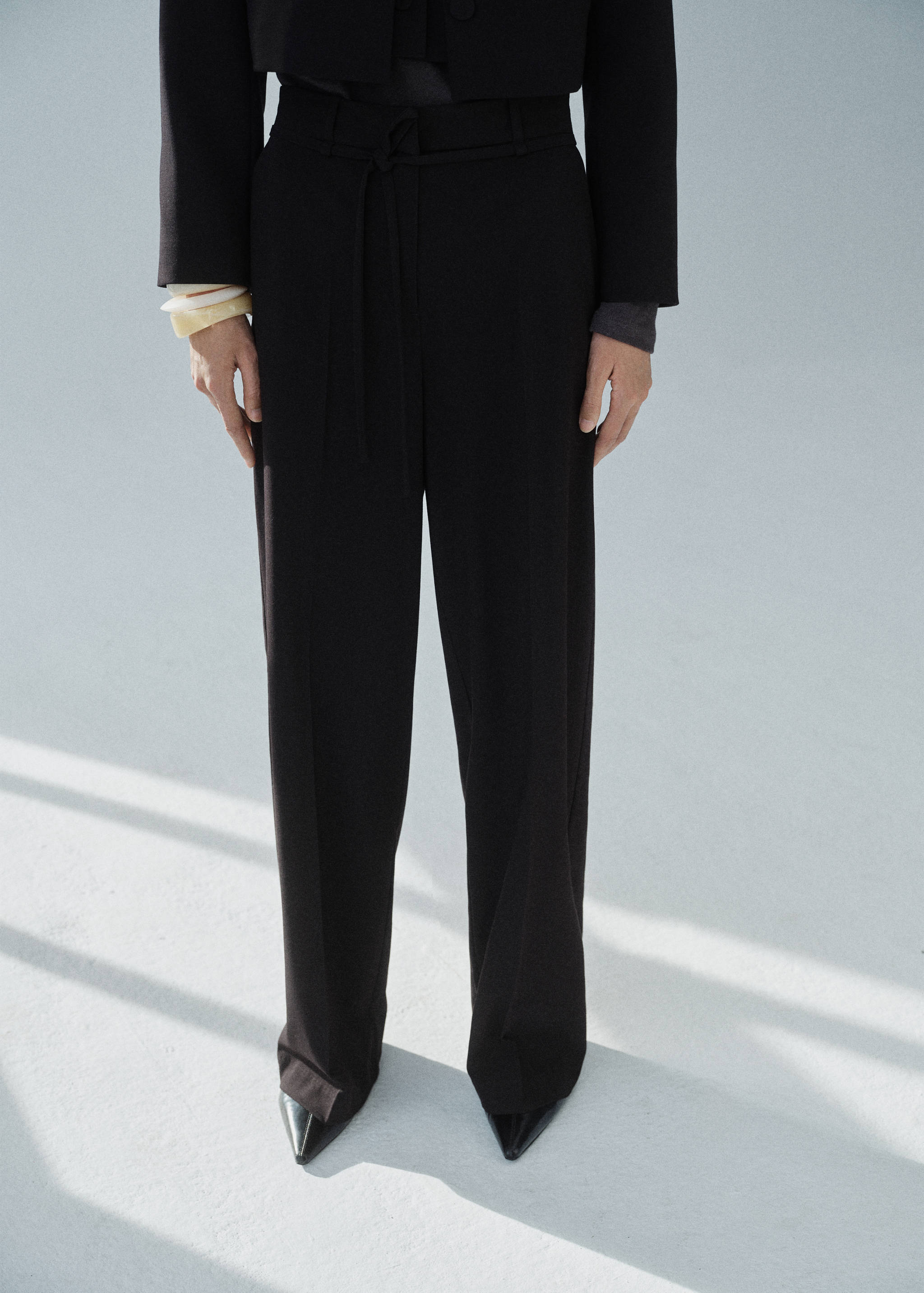 Straight suit trousers with bow - Medium plane